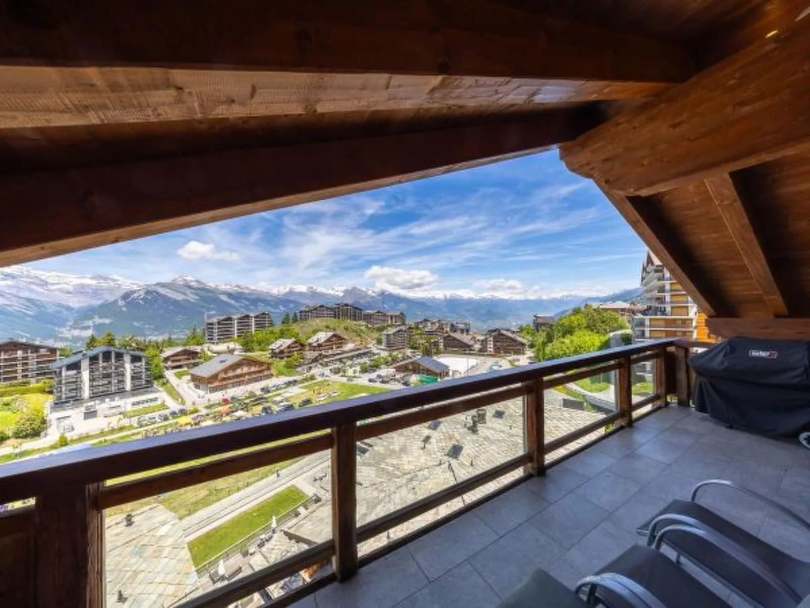 Montagnard 12 - Spa Access - Dehors