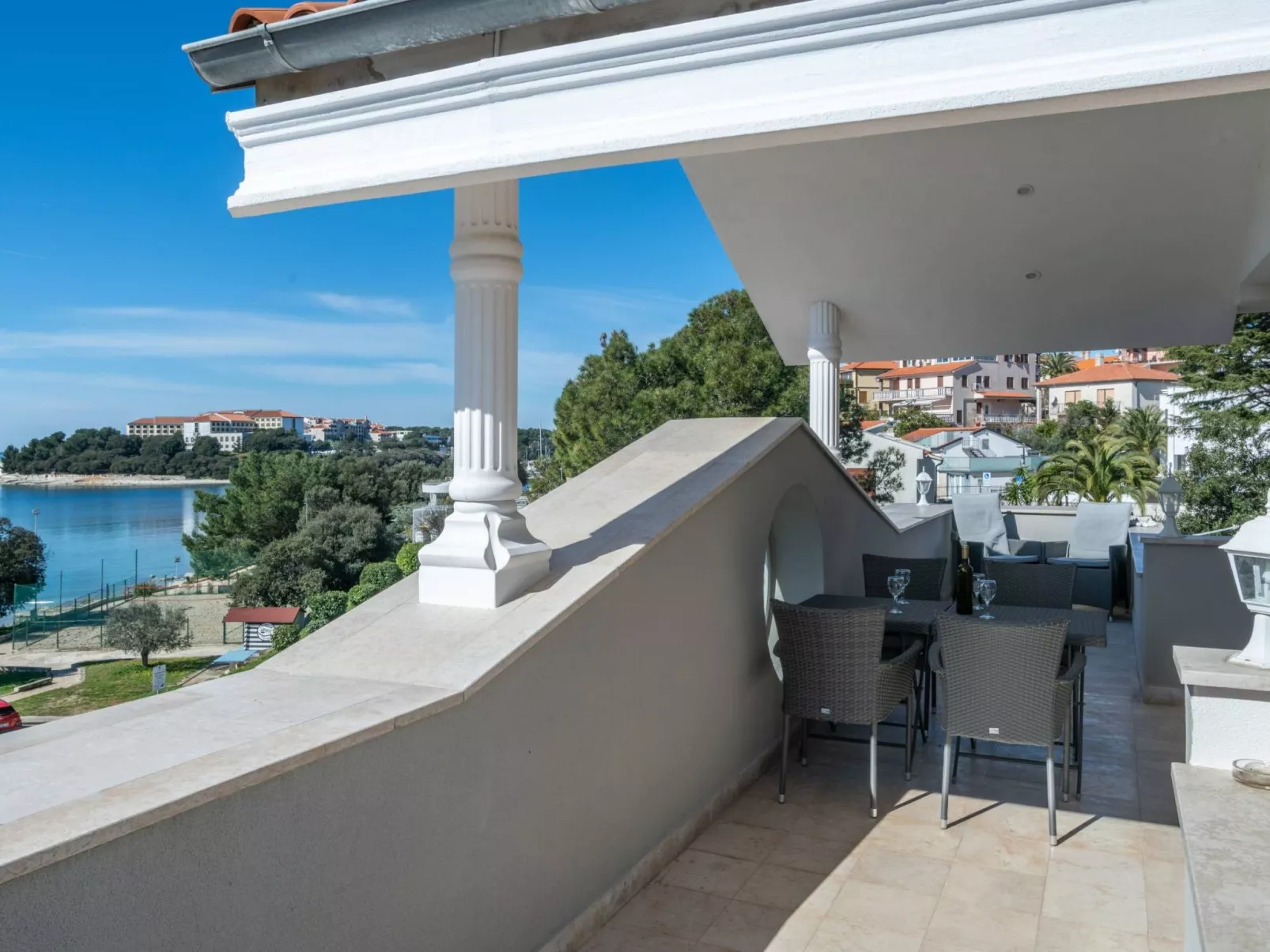 Apartments Donatella -Apt 2- mit Meerblick - Image-tags.info