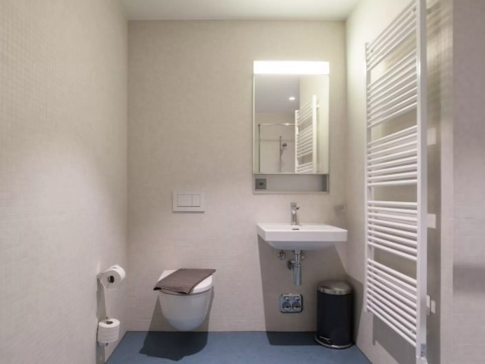 BS Picasso I - Marktplatz HITrental Apartment - Dedans