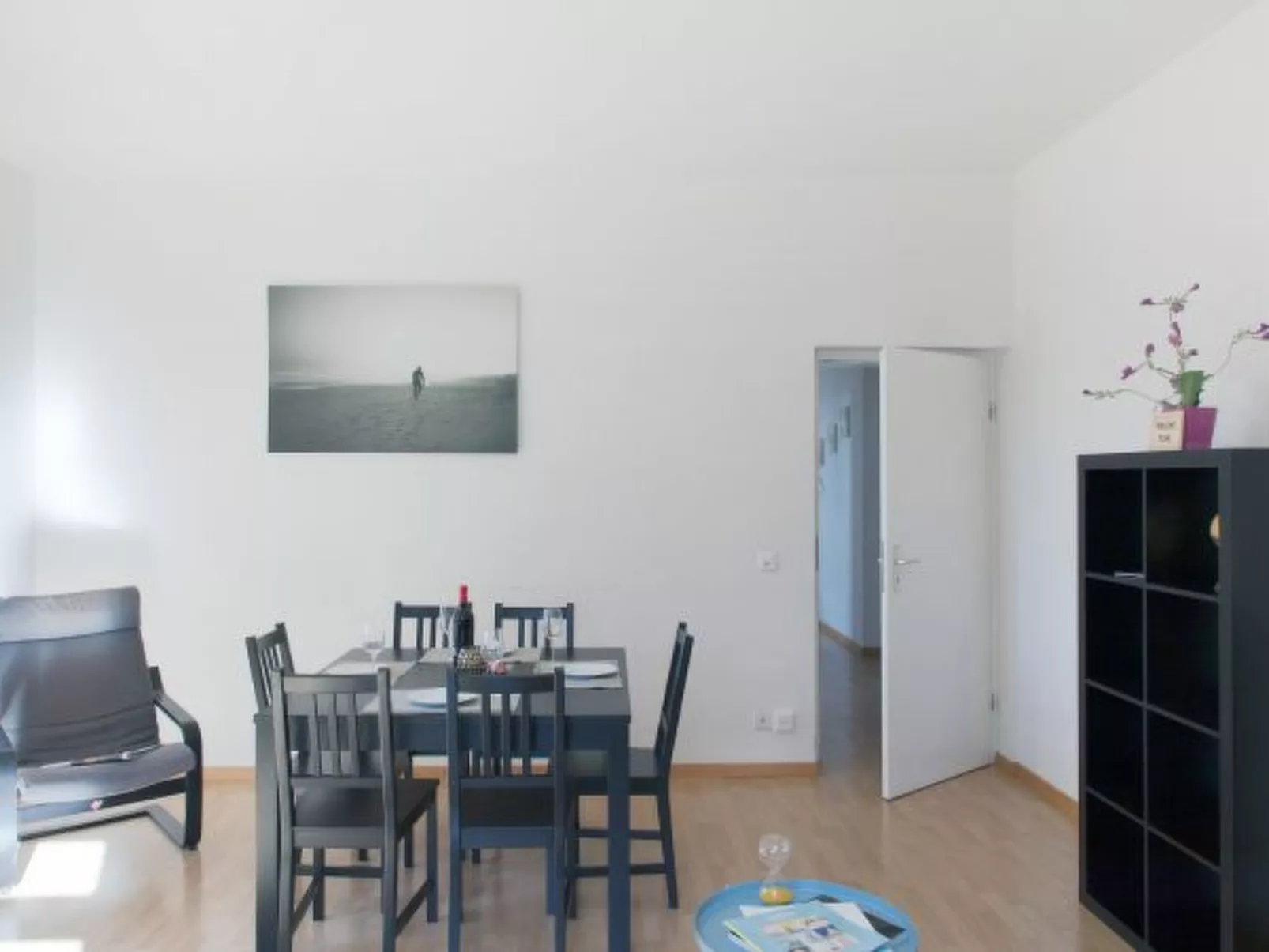 ZH Bellevue 3 - HITrental Seefeld Apartment - Drinnen