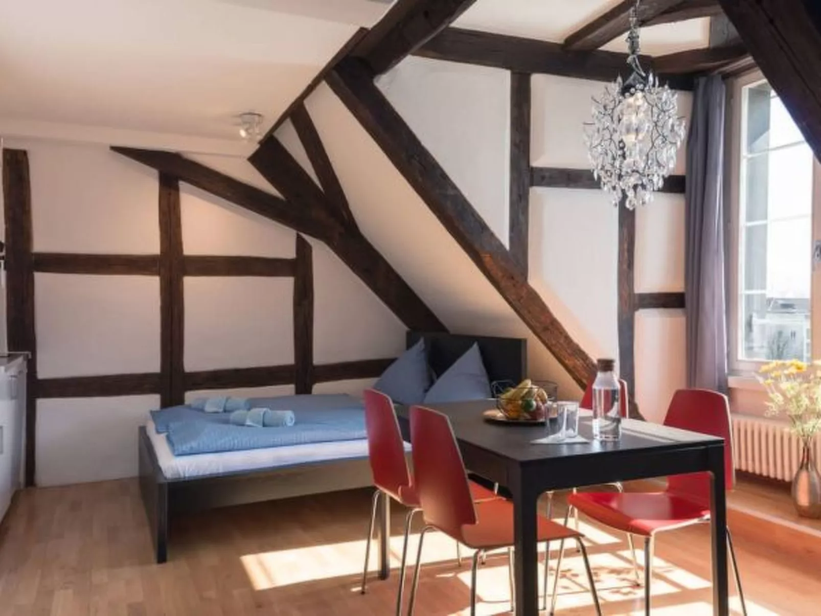 LU Mars IVb - Chapel Bridge HITrental Apartment - Drinnen