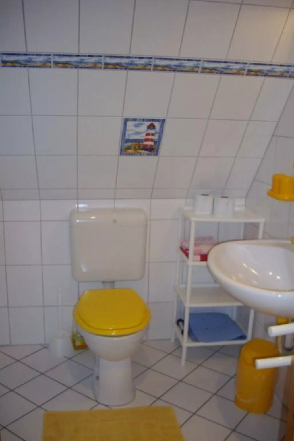 Wohnung in einem reetgedeckten Friesenhaus aus dem Jahr 1860 - Drinnen