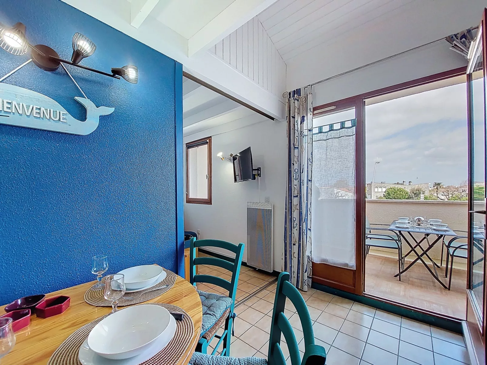 Les Soleils Rouges - Inside