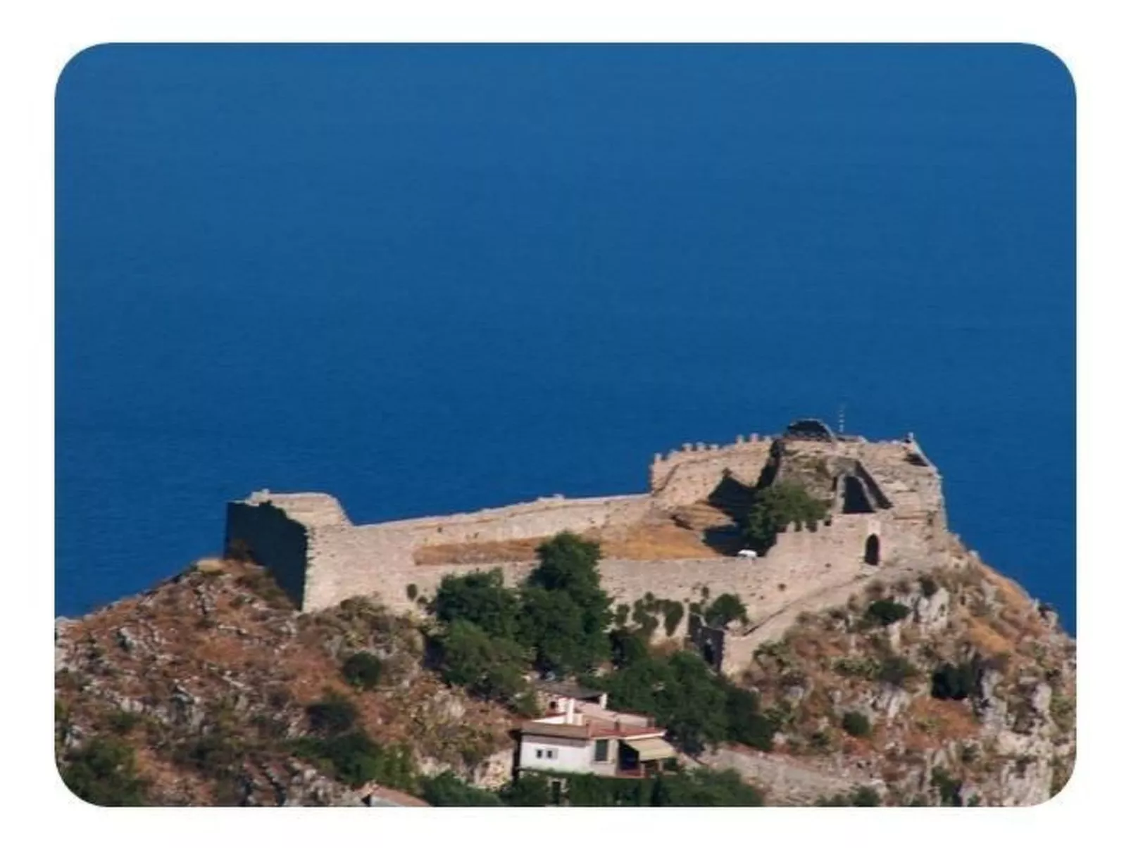 Etna Snow&Sea - Outside