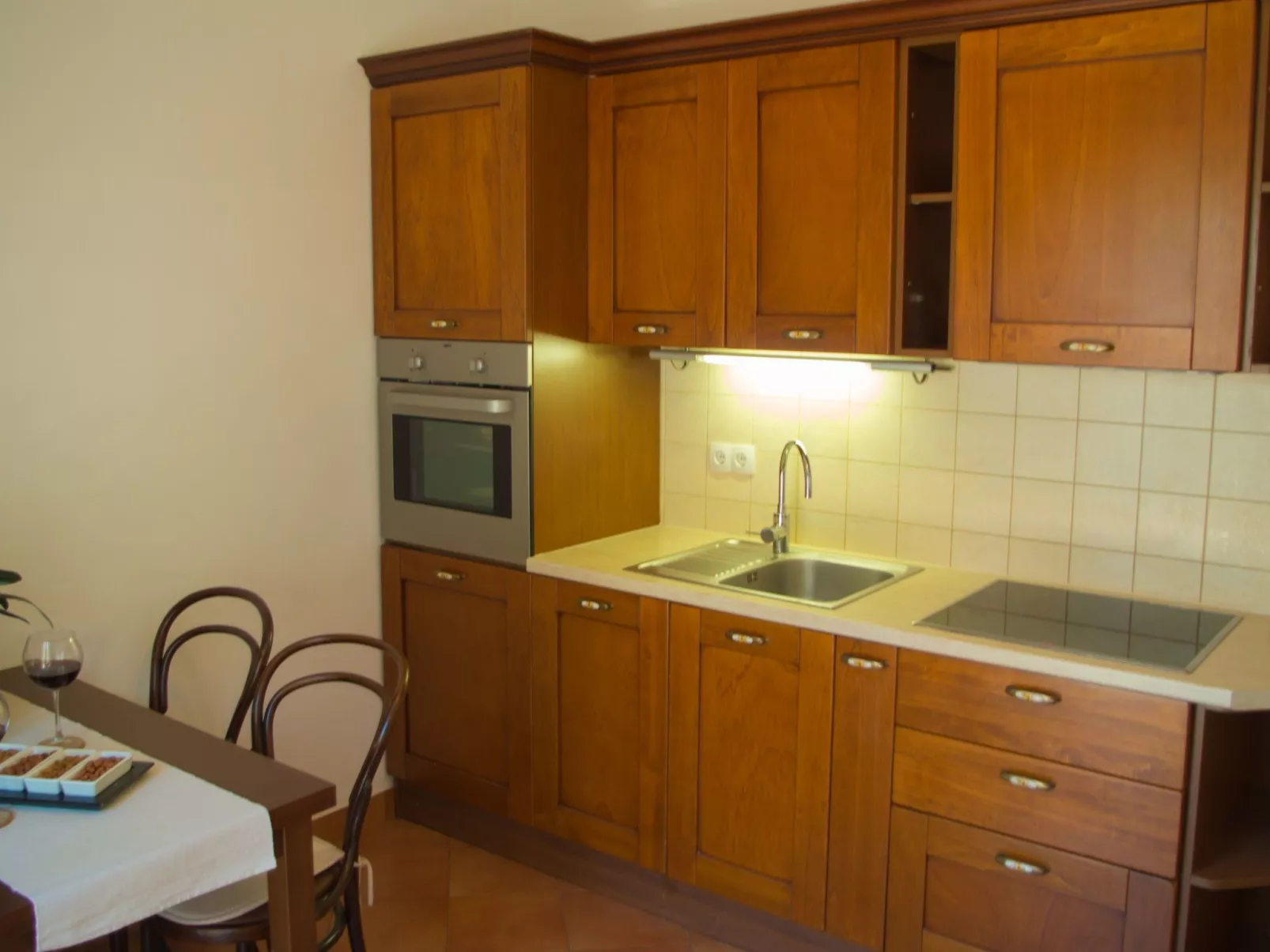 Modernes Apartment mit großer Terrasse und Grillmöglichkeit - Image-tags.info