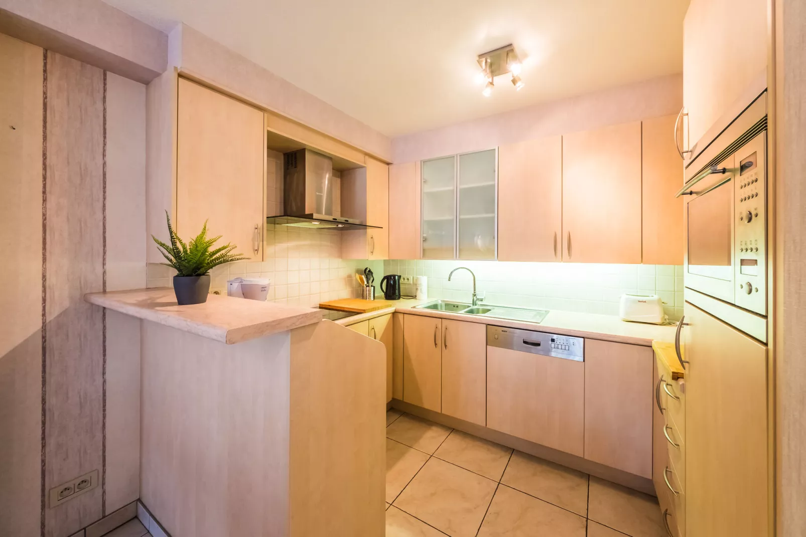 Franklin 0101-Kitchen
