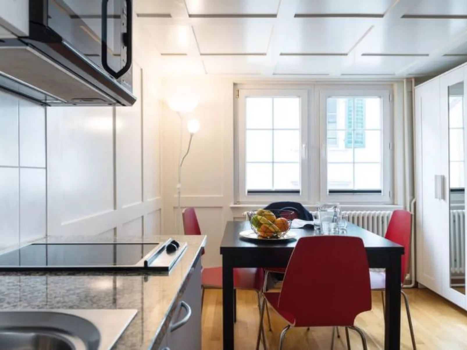 ZG Zeughausgasse IV - HITrental Apartment - Drinnen