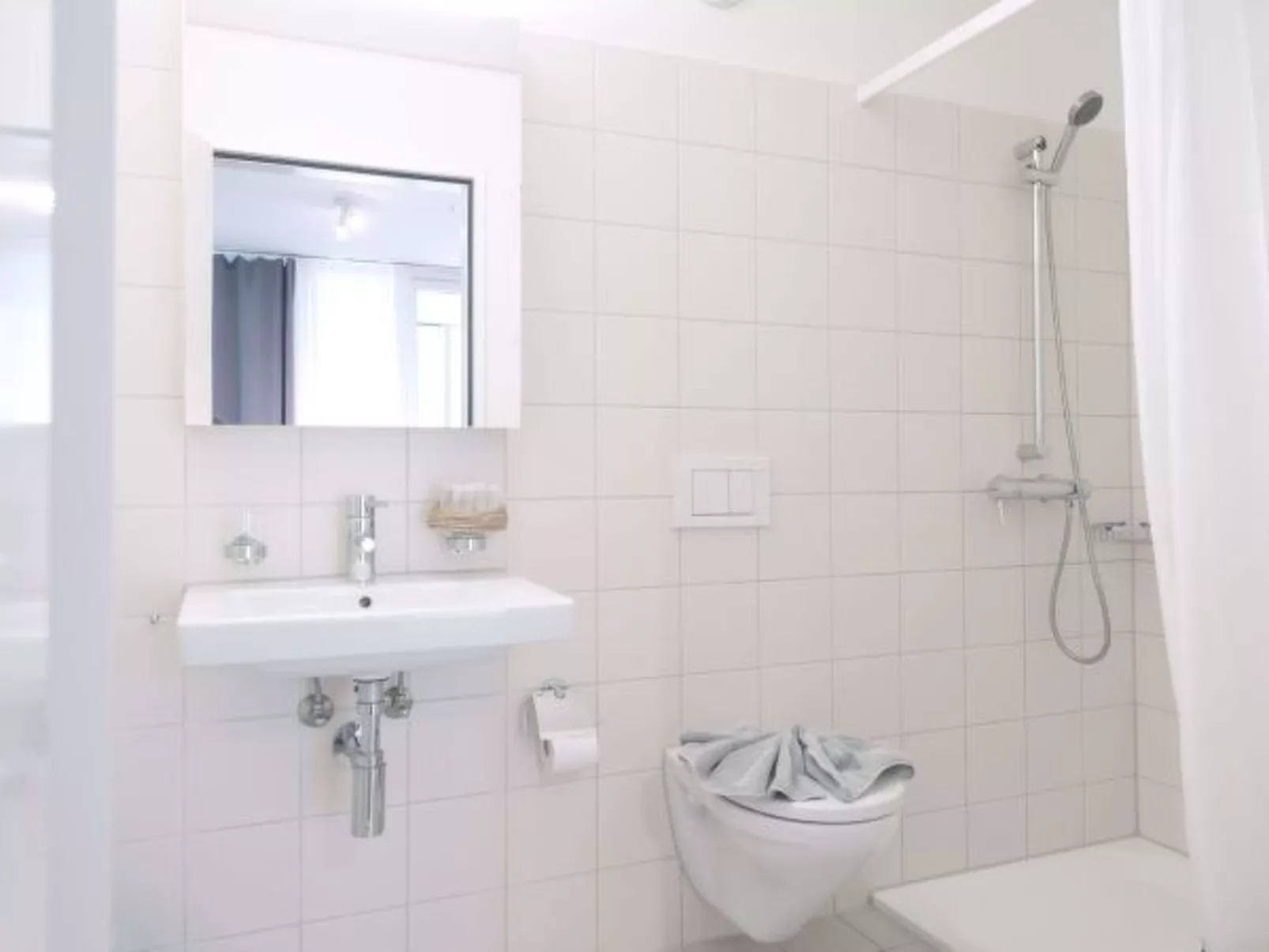 LU Bourbaki I - Allmend HITrental Apartment - Drinnen