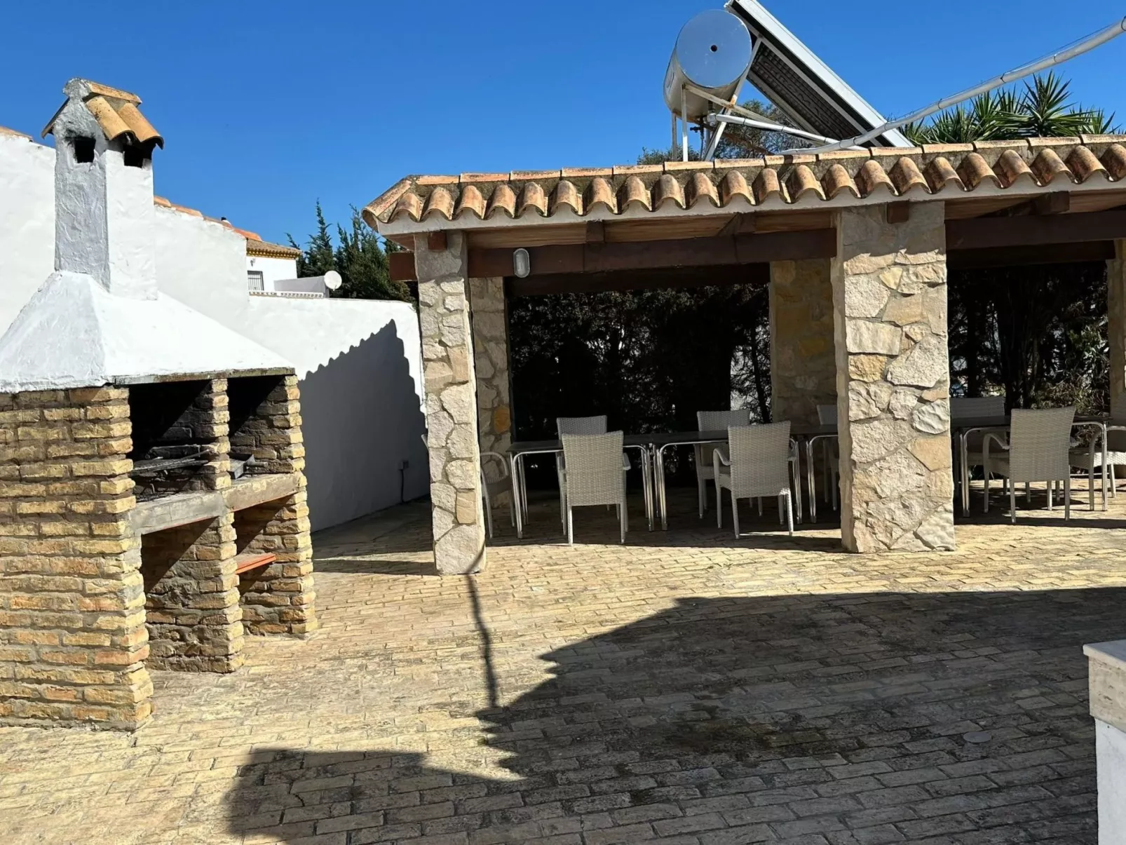 Gemütliches Ferienhaus für 8 Personen - Draußen