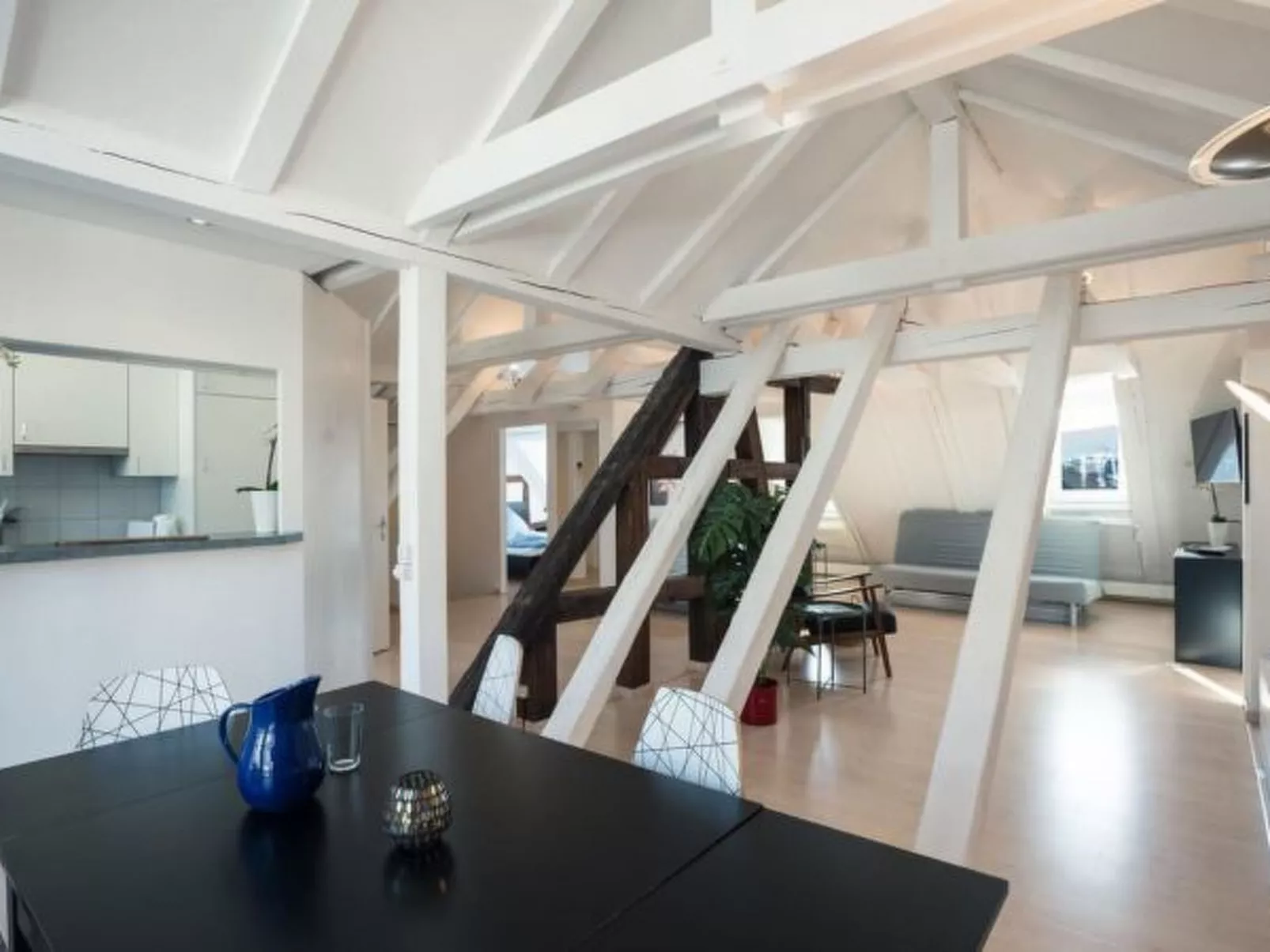 LU Sun IV - Chapel Bridge HITrental Apartment - Drinnen