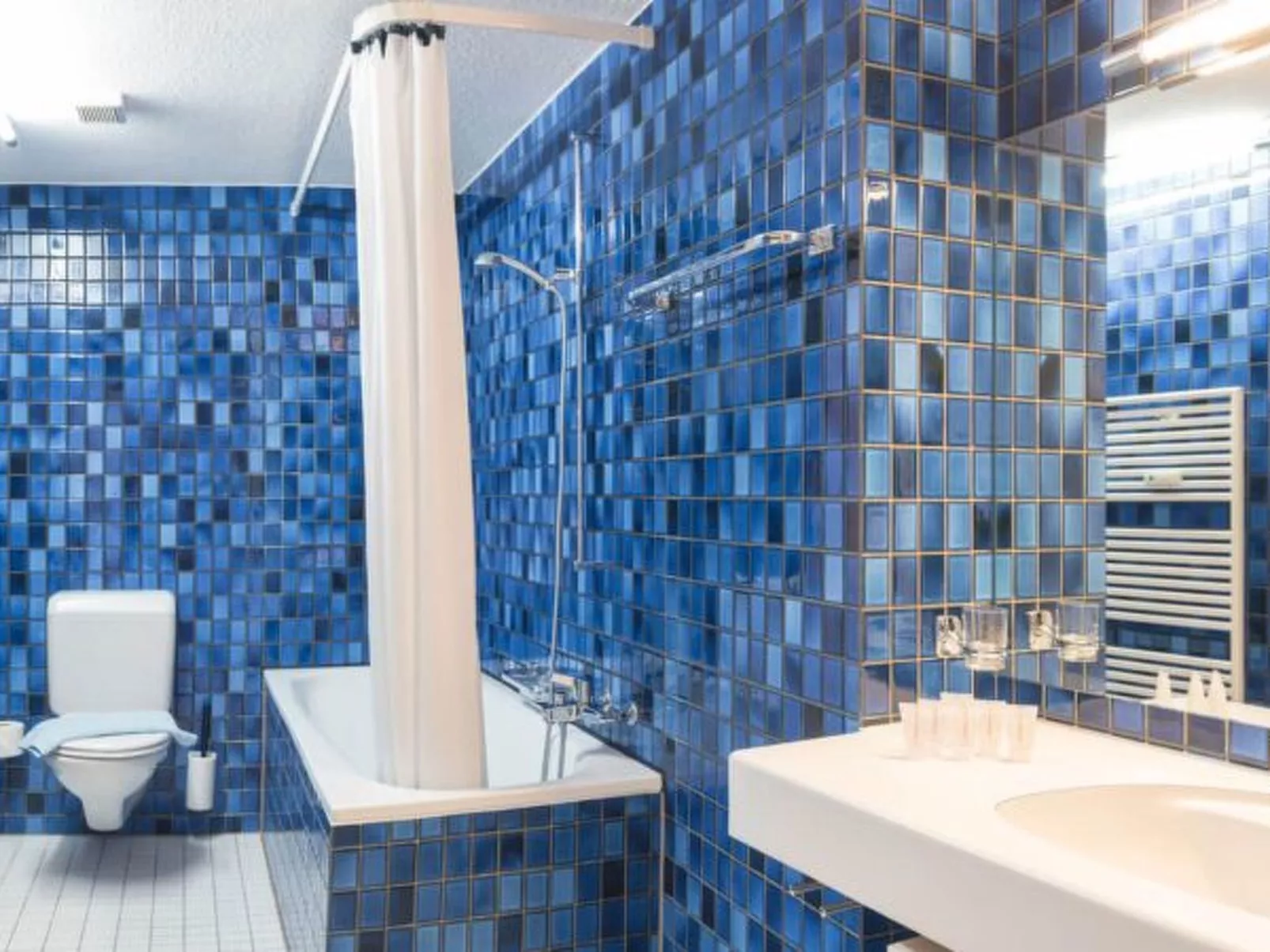 LU Jupiter ll - Chapel Bridge HITrental Apartment - Drinnen