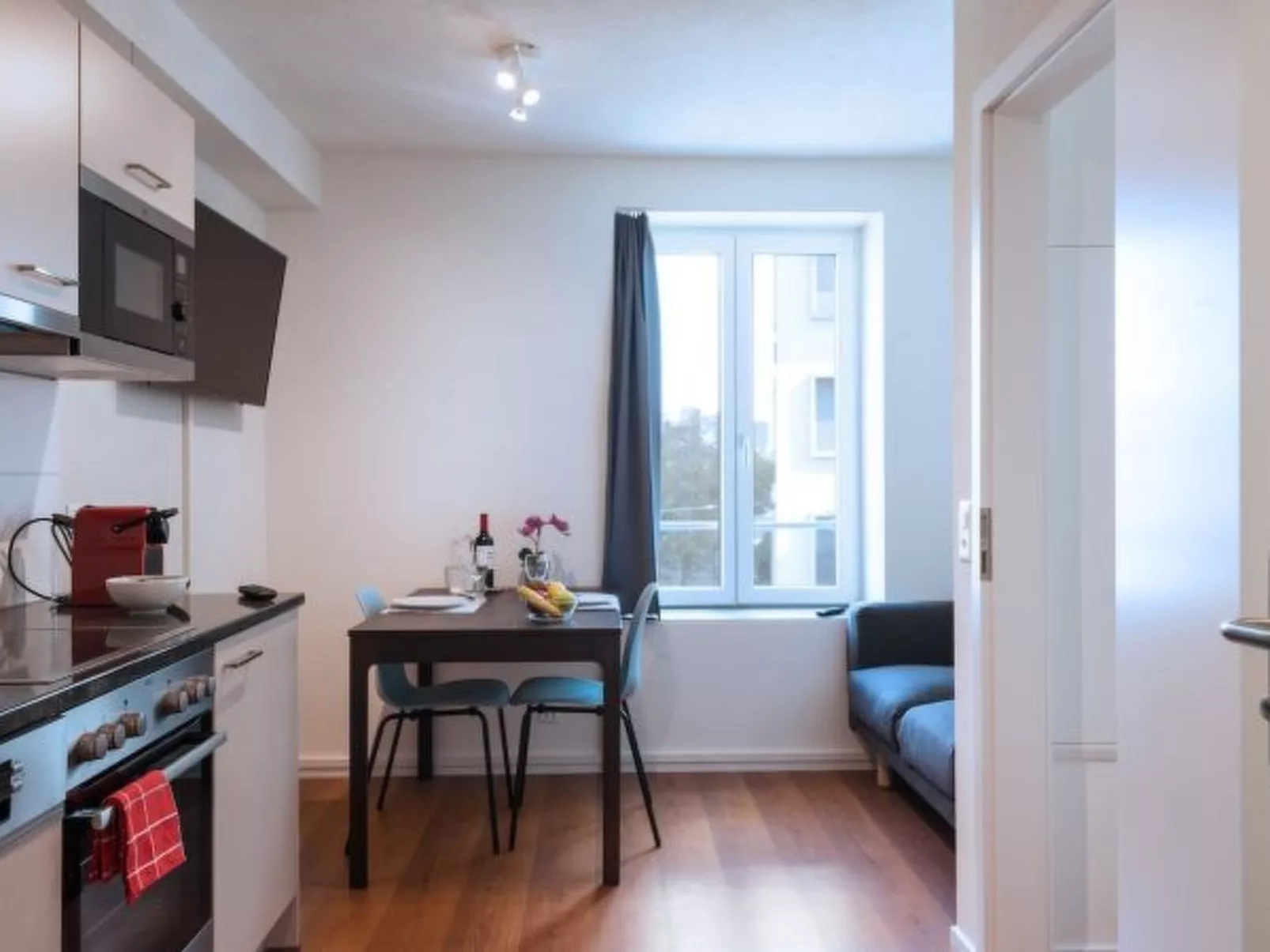 ZH Jaguar III - Altstetten HITrental Apartment - Dedans