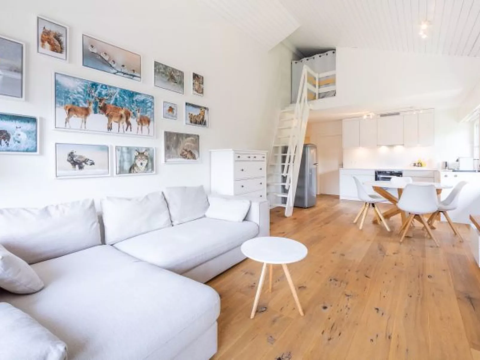 Casa Curnera 8 - Inside