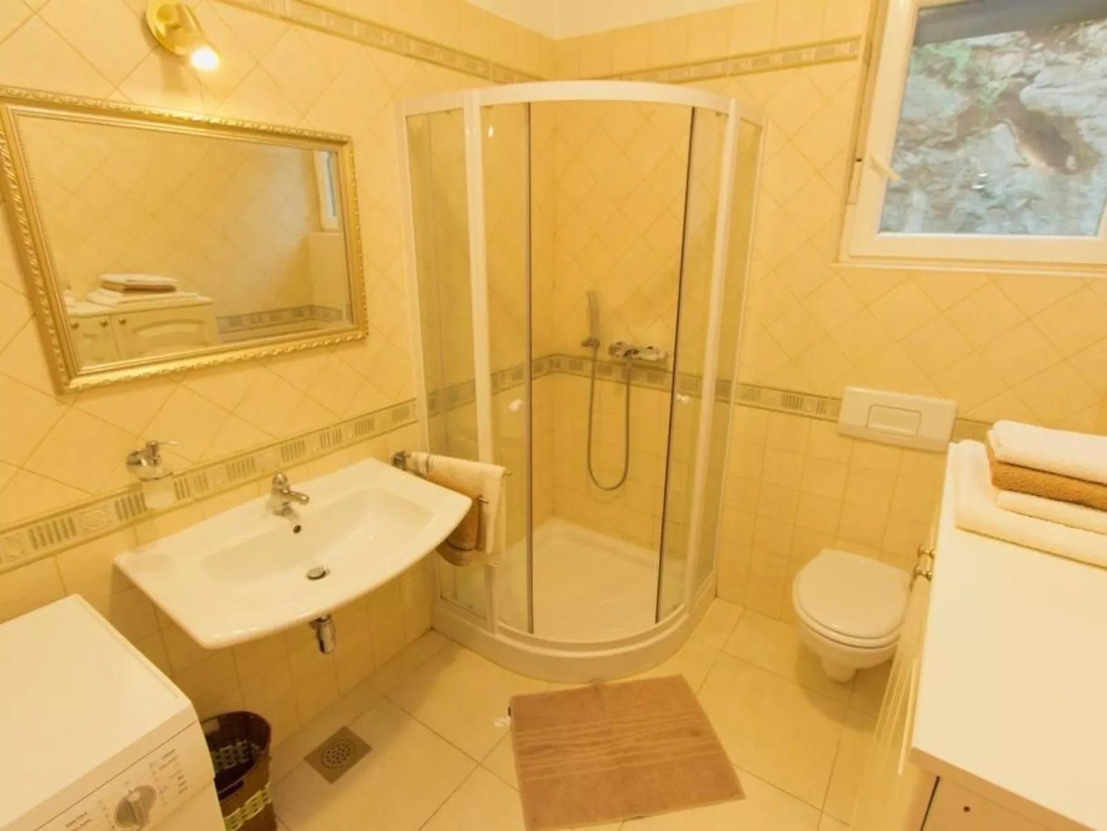 Modernes Apartment mit großer Terrasse und Grillmöglichkeit - Image-tags.info