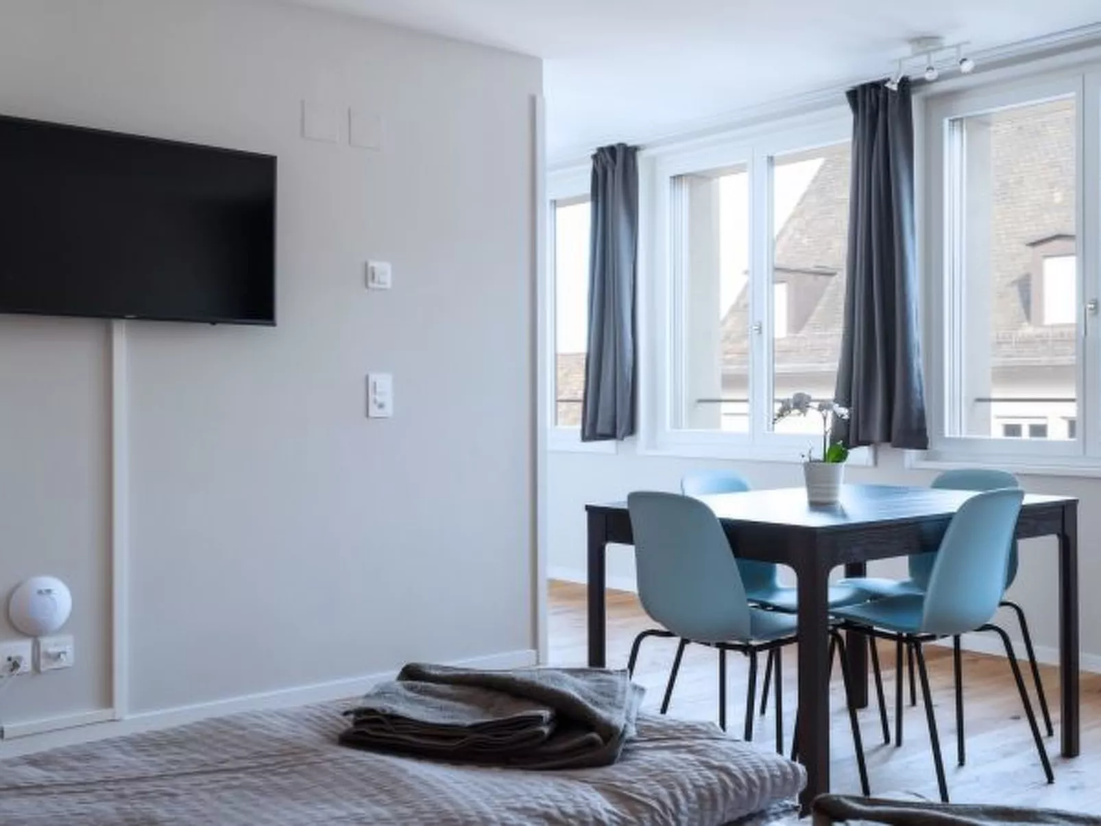 BS Van Gogh II - Marktplatz HITrental Apartment - Dedans