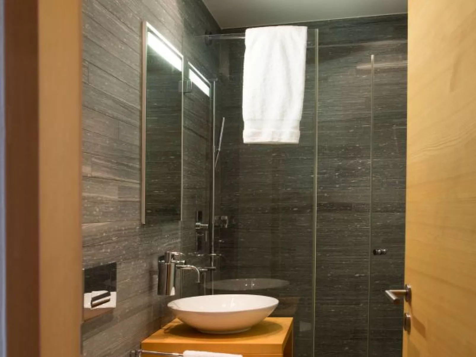 Valmala für 5 Personen und einem Familienhund mit eingezäuntem Garten - Dedans