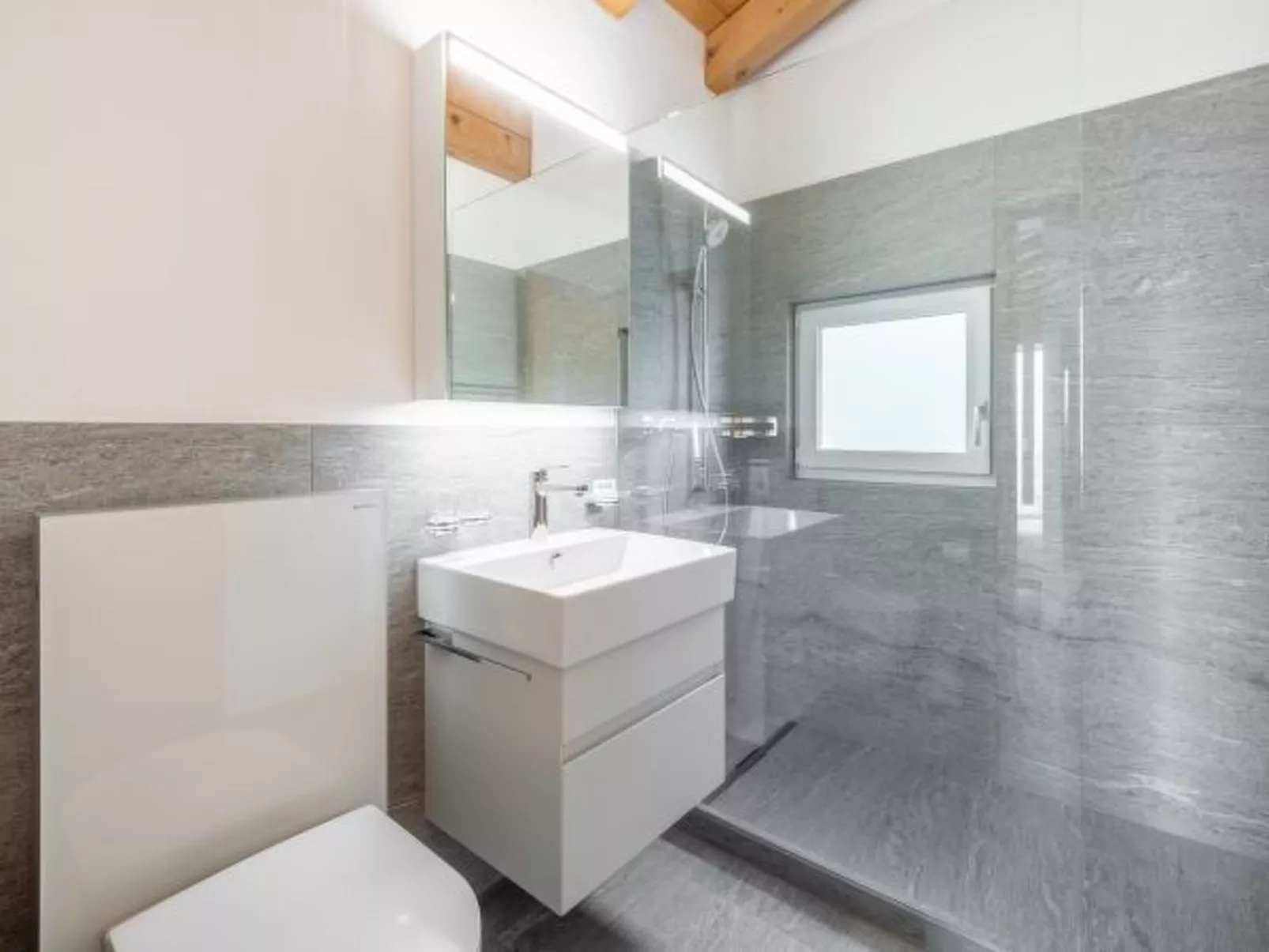 Casa Darschalè 11 - Inside