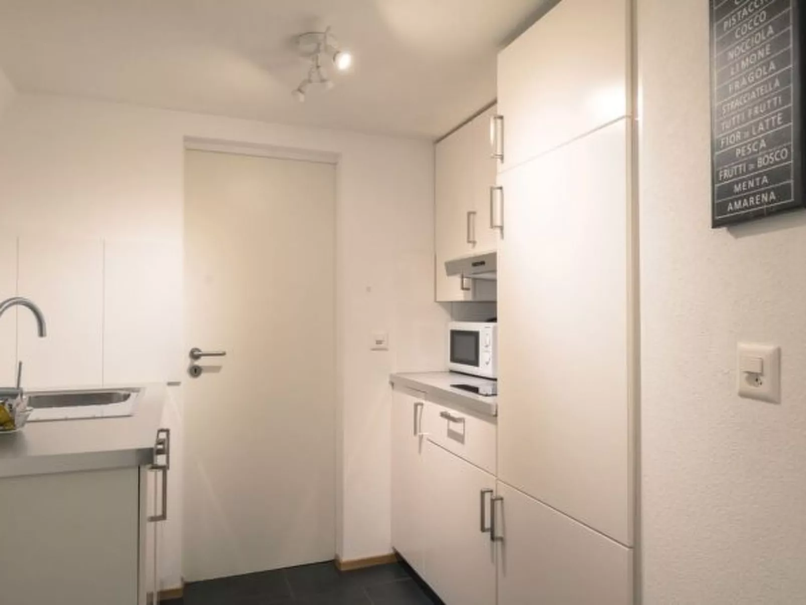 LU Mercury lll - Old Town HITrental Apartment - Drinnen