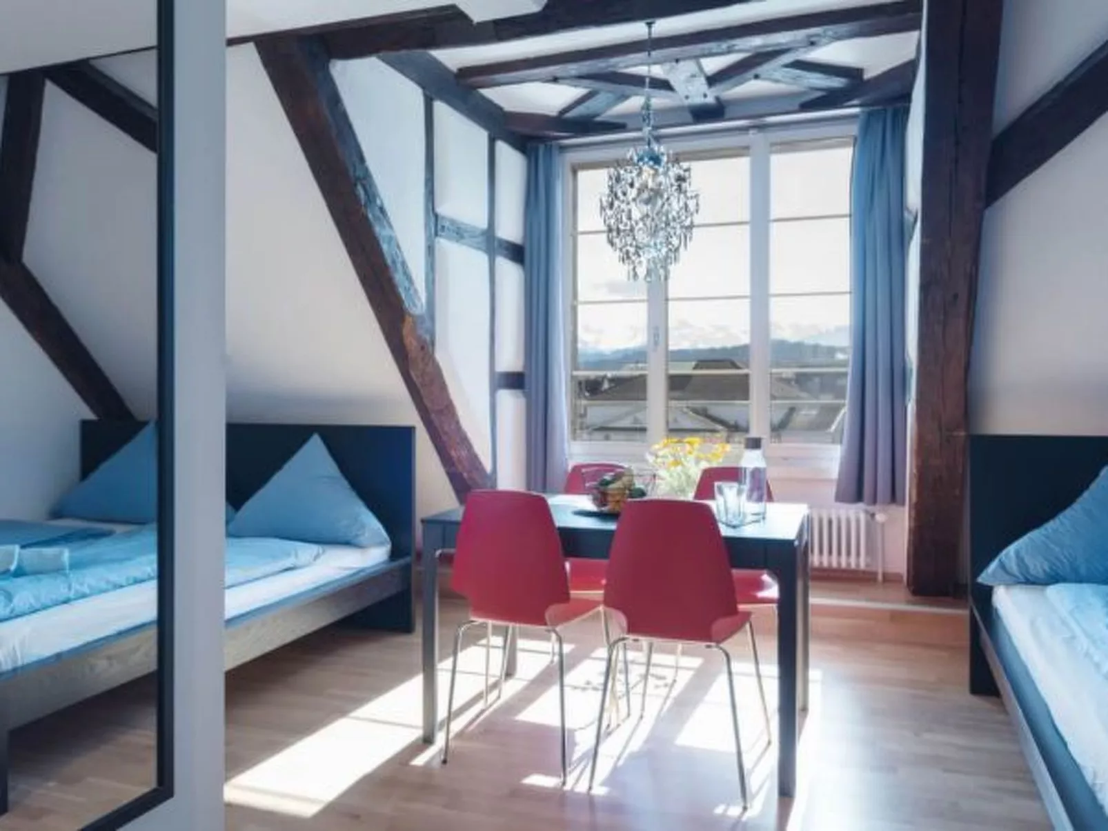 LU Mars IVb - Chapel Bridge HITrental Apartment - Drinnen