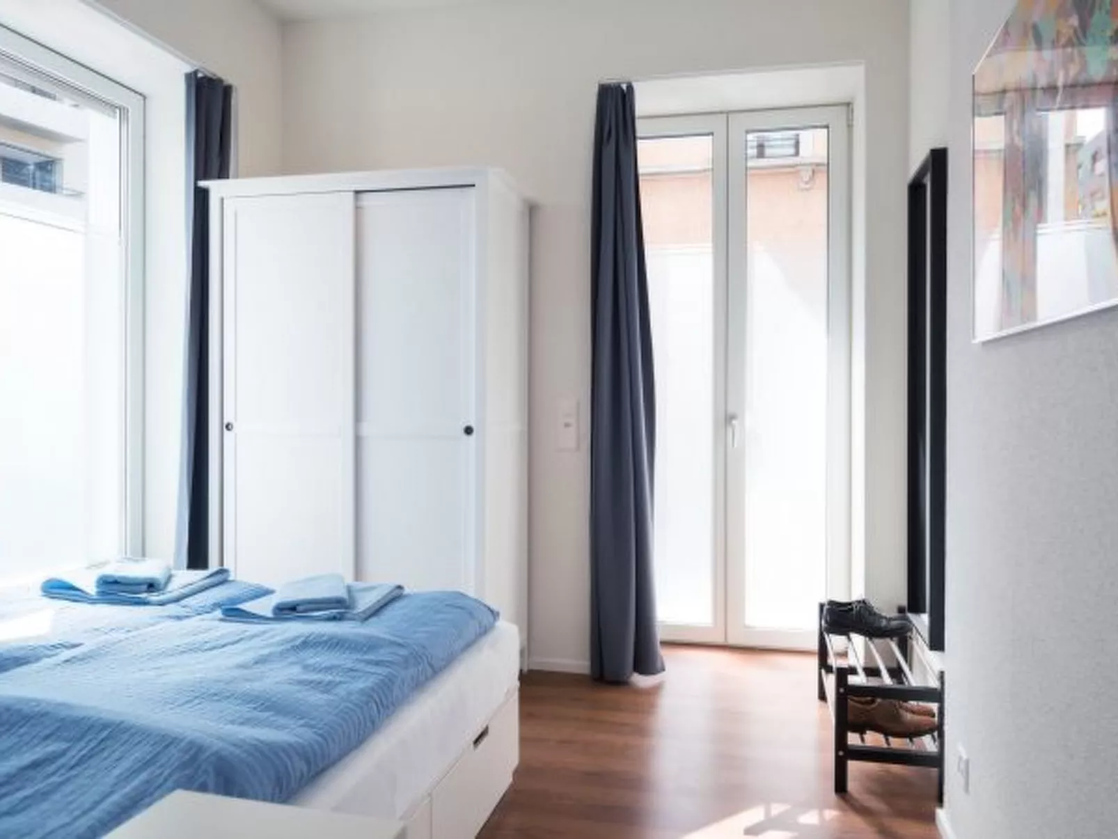 ZH Jaguar - Altstetten HITrental Apartment - Inside