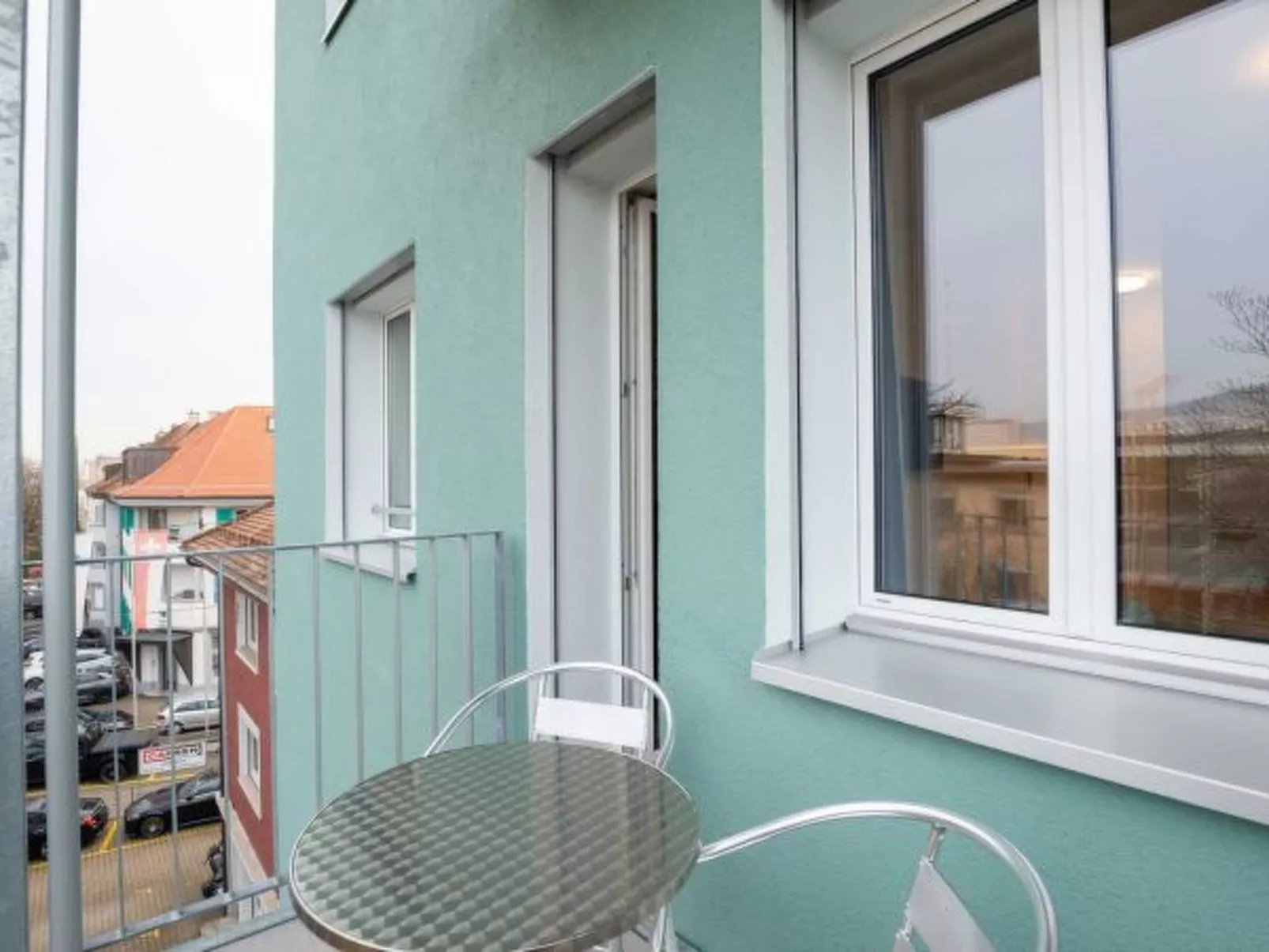 ZH Green 4 - Letzigrund HITrental Apartment - Draußen