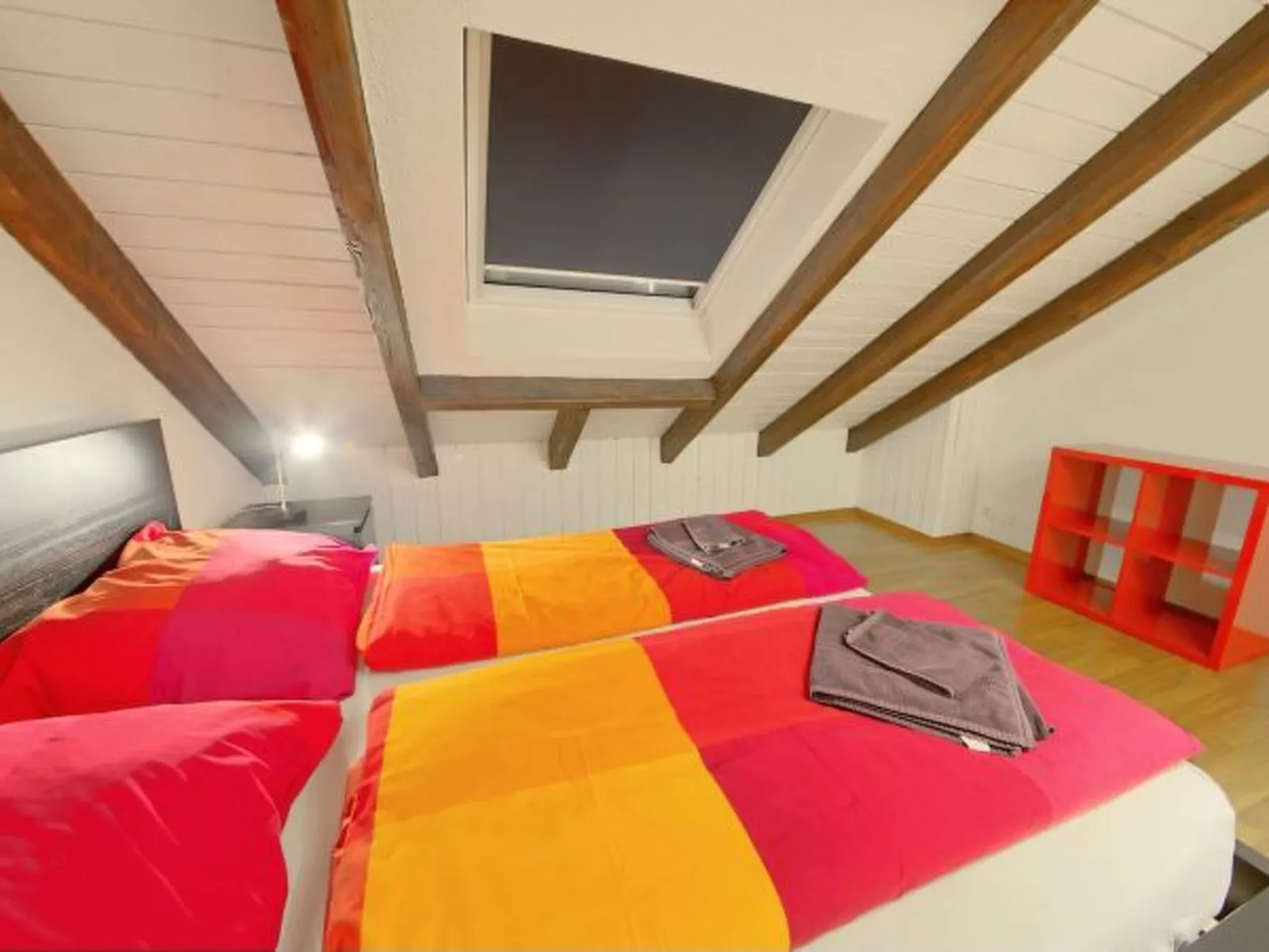 ZH Strawberry - Oerlikon HITrental Apartment - Dedans