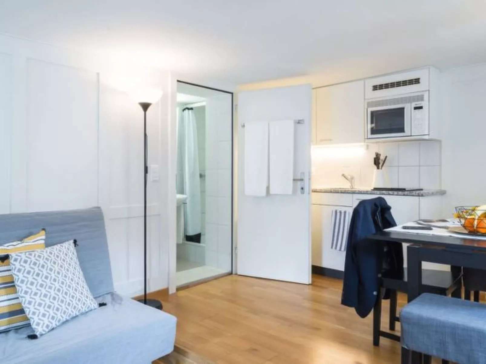 ZG Zeughausgasse I - HITrental Apartment - Inside