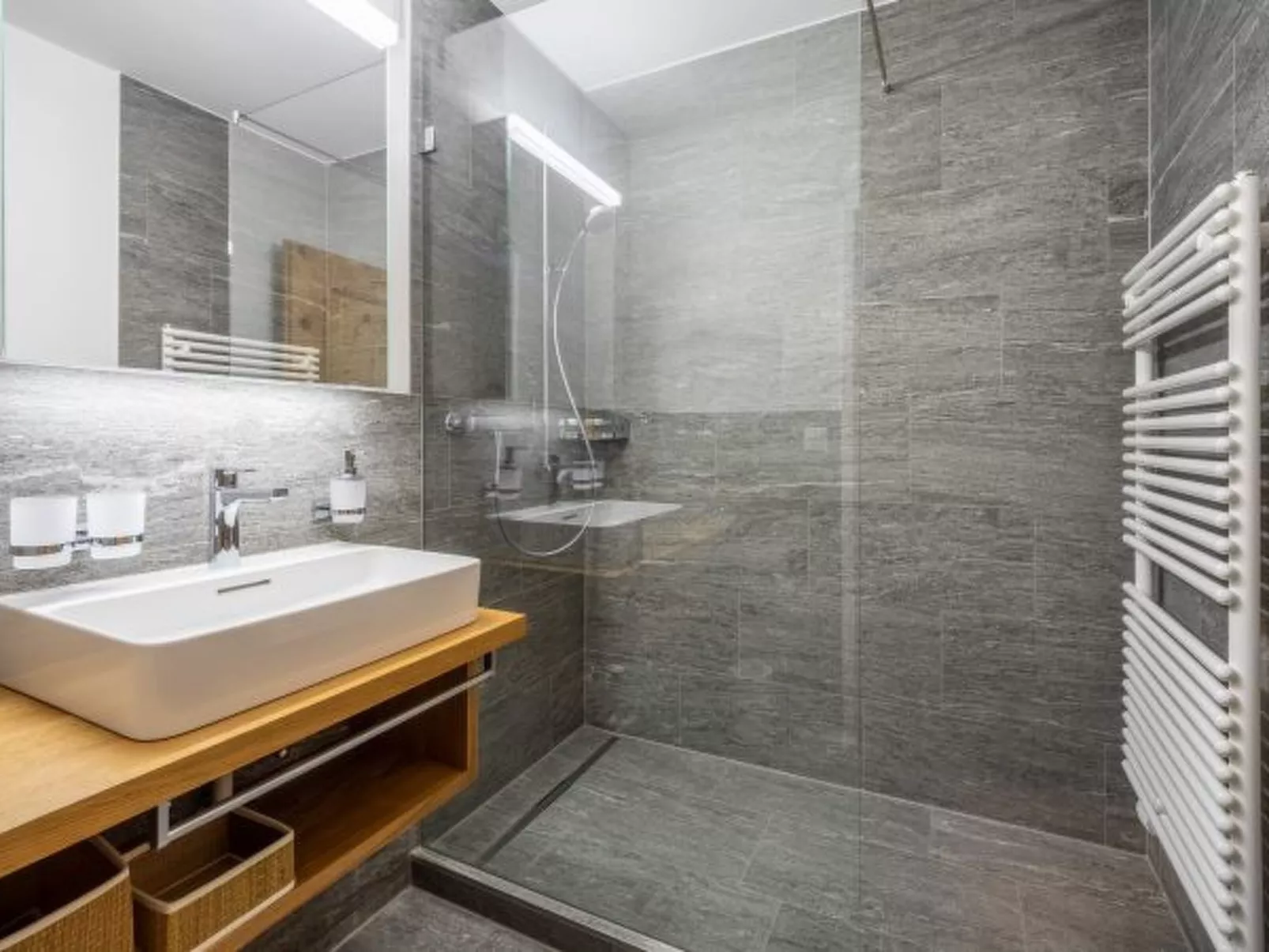 Val Signina 1-13a - Inside