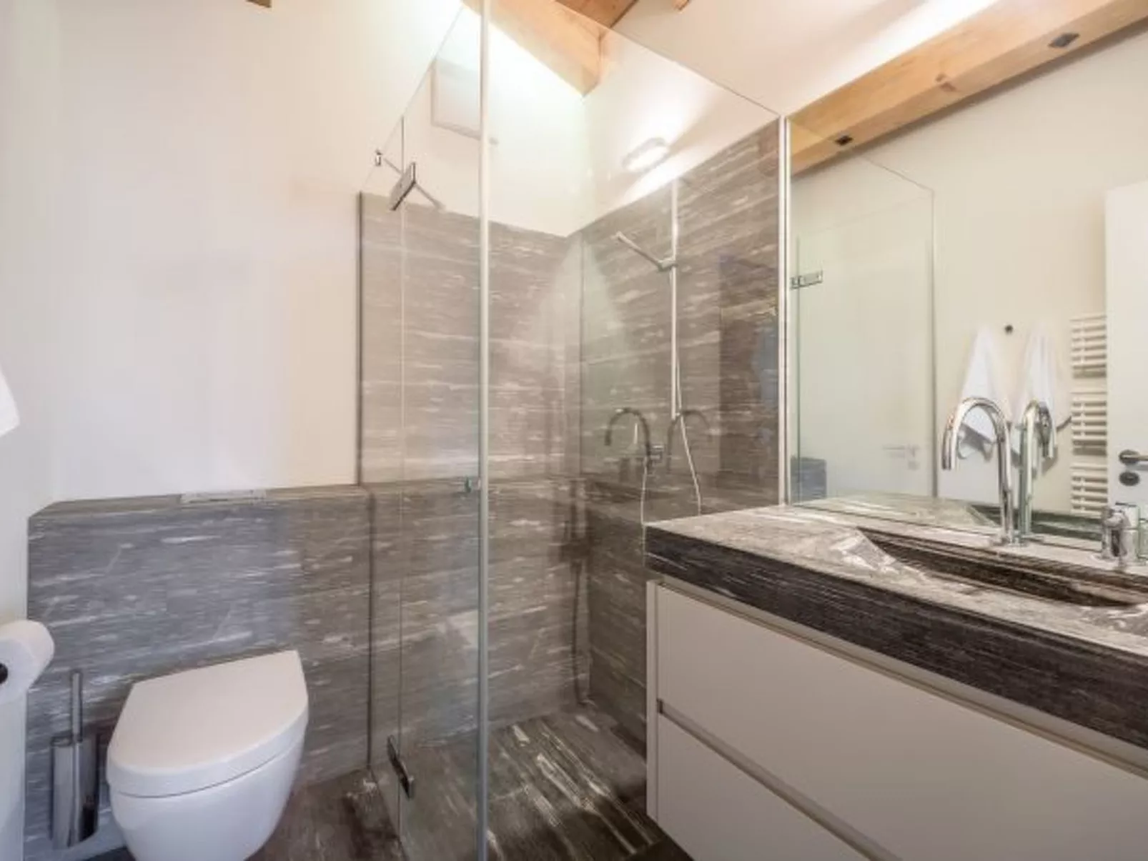 COCOON-LAAX - Inside