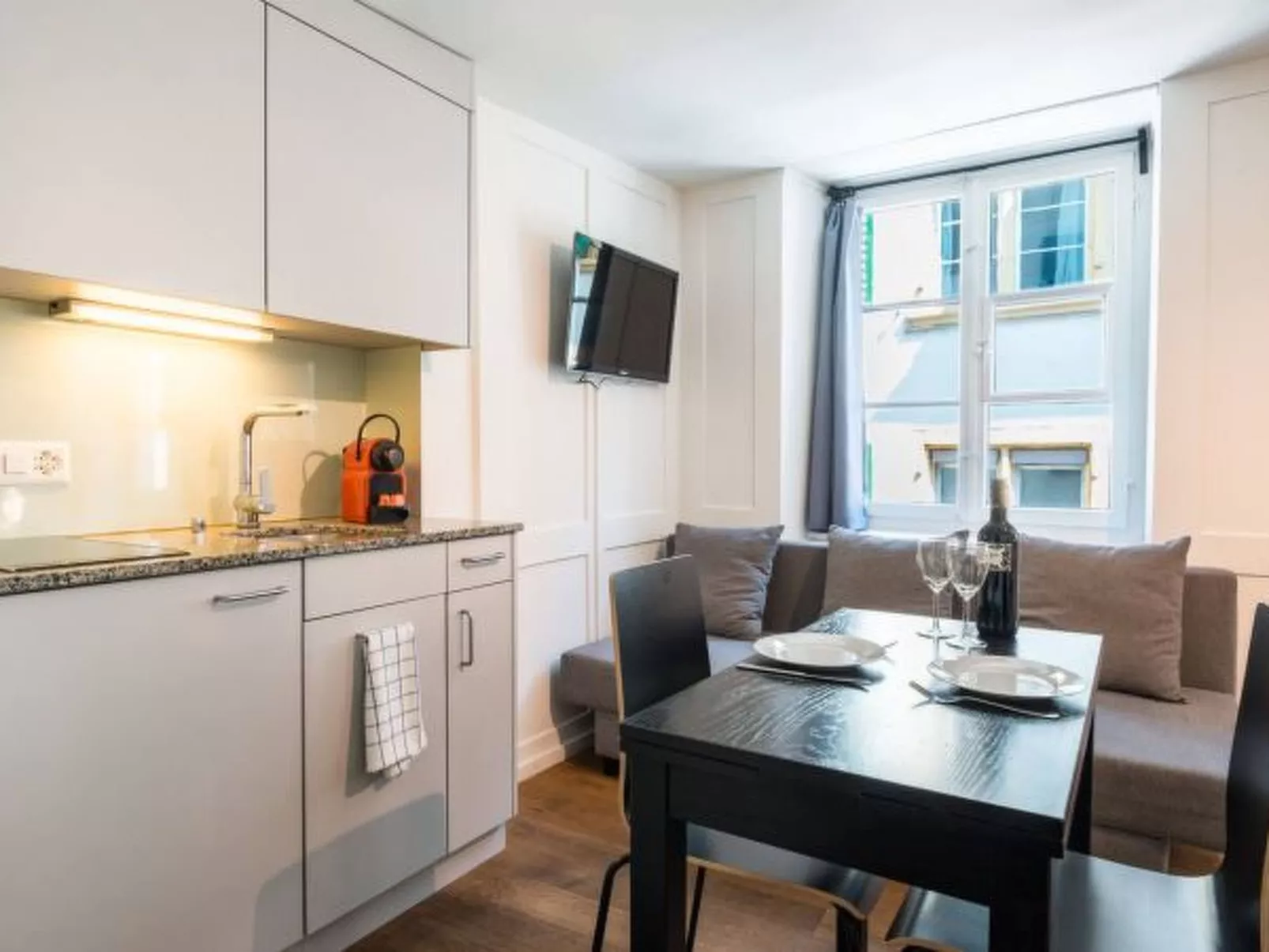 ZH Gasse 2 – HITrental Schmidgasse Apartment - Inside