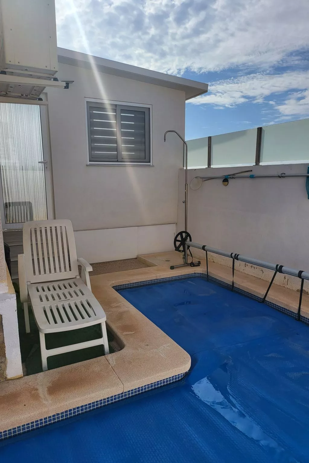 "Vao -New sierra golf" - Outside