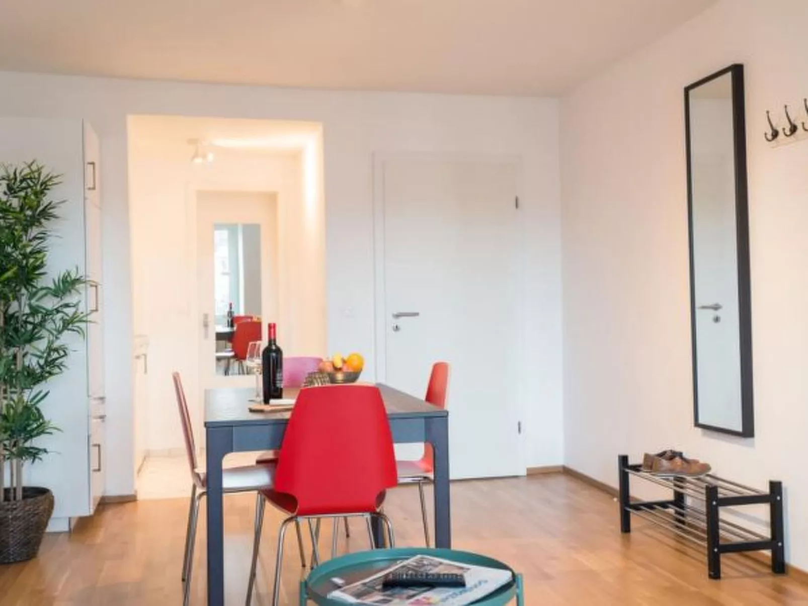 LU Saturn ll - Chapel Bridge HITrental Apartment - Inside