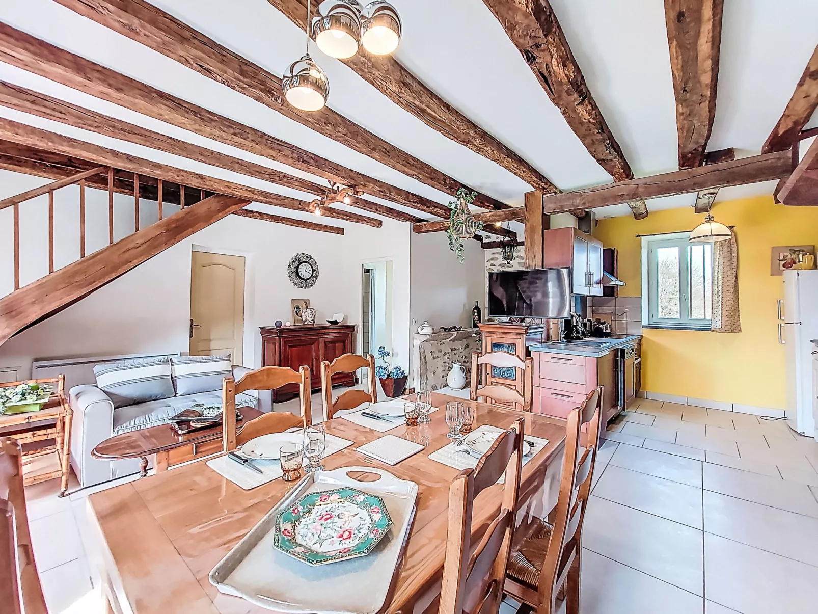 Gîte Saint Sauveur - Drinnen