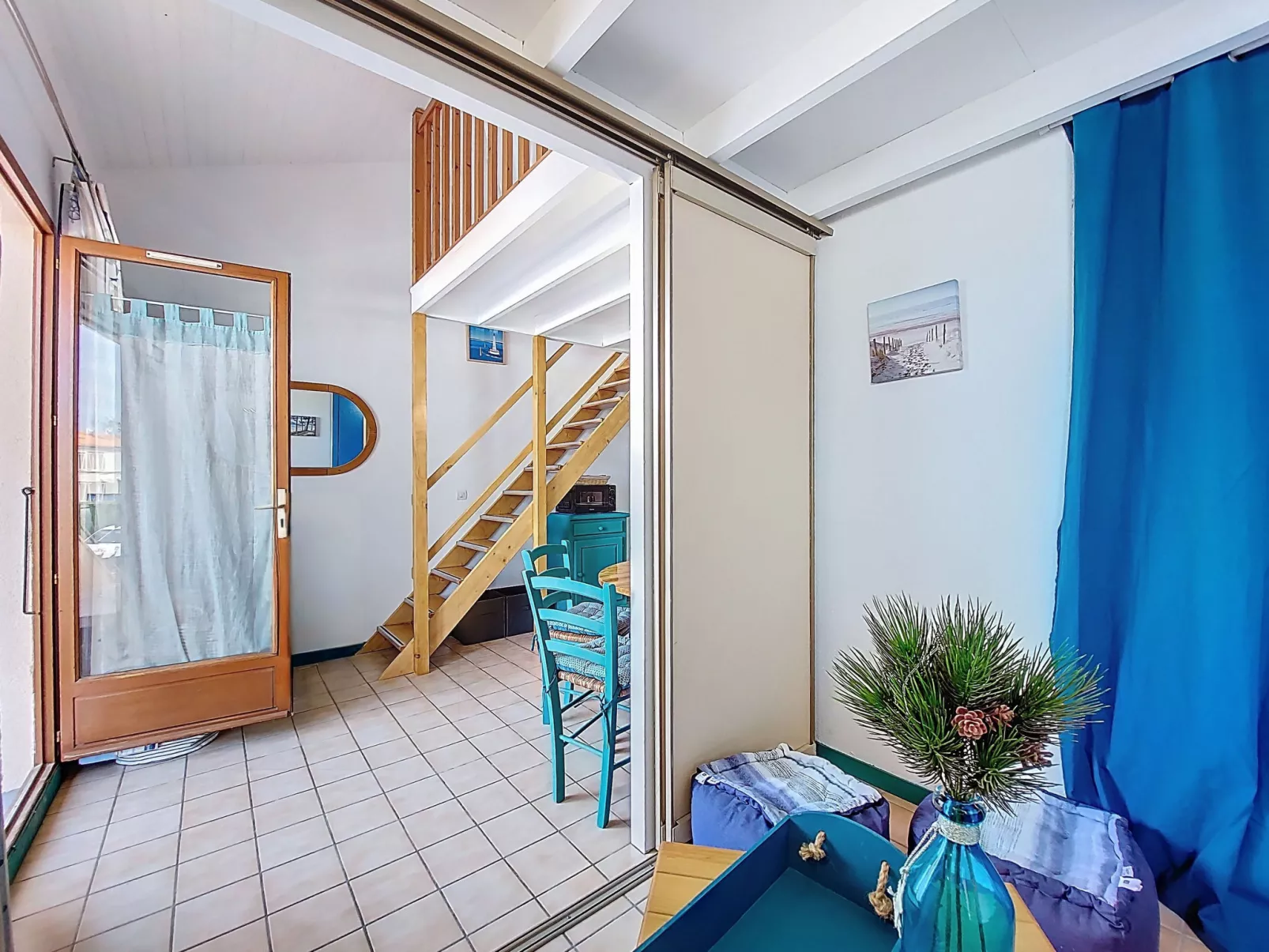 Les Soleils Rouges - Inside