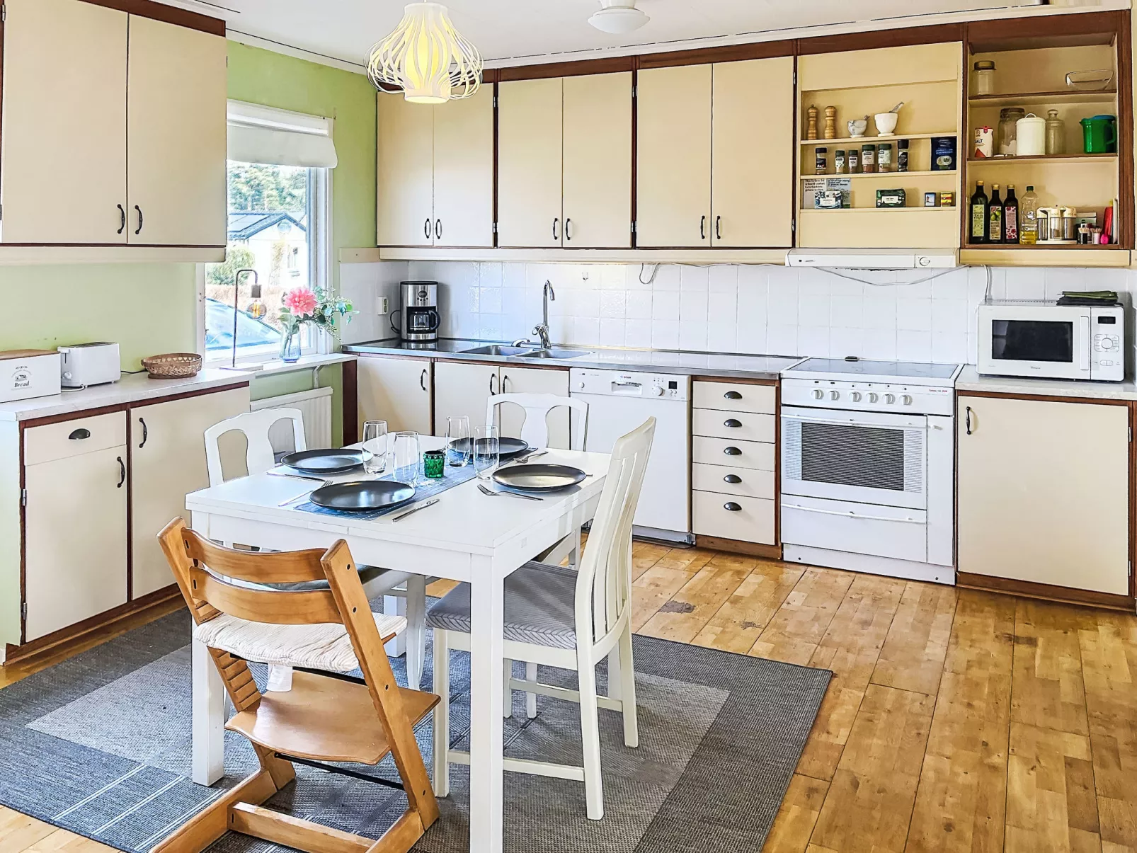 Tallkotten - Drinnen