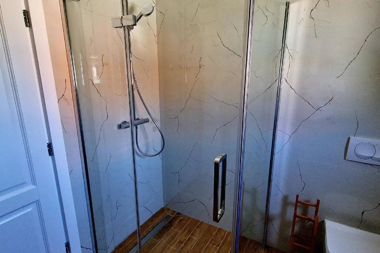 Villa Laura-Bathroom
