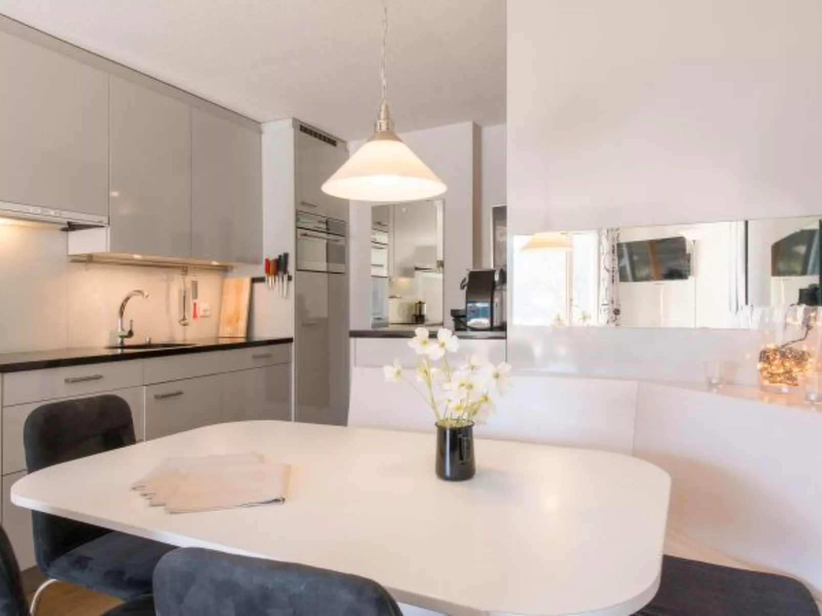 Eiger Residence - Inside