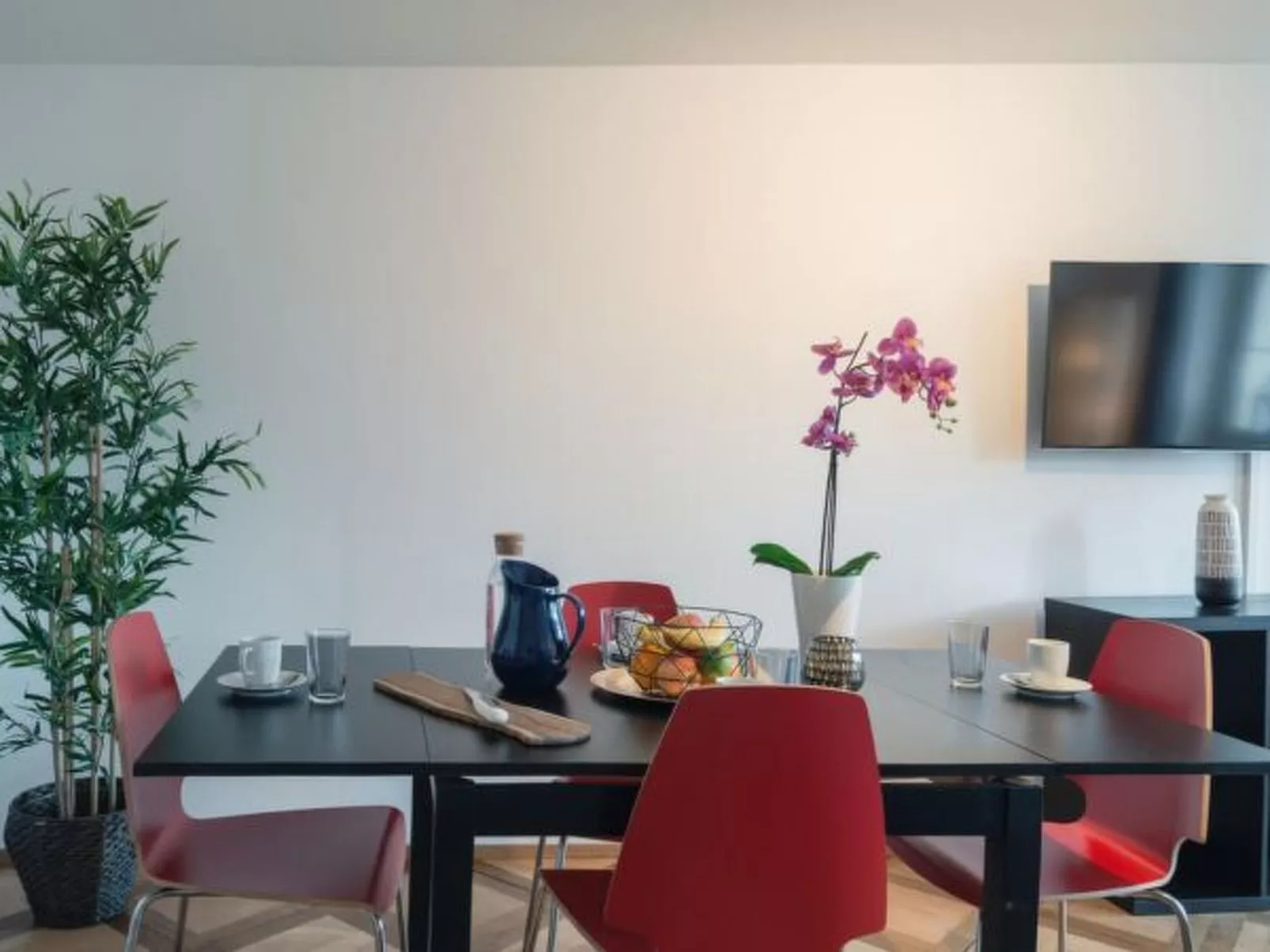 LU Jupiter lll - Chapel Bridge HITrental Apartment - Inside