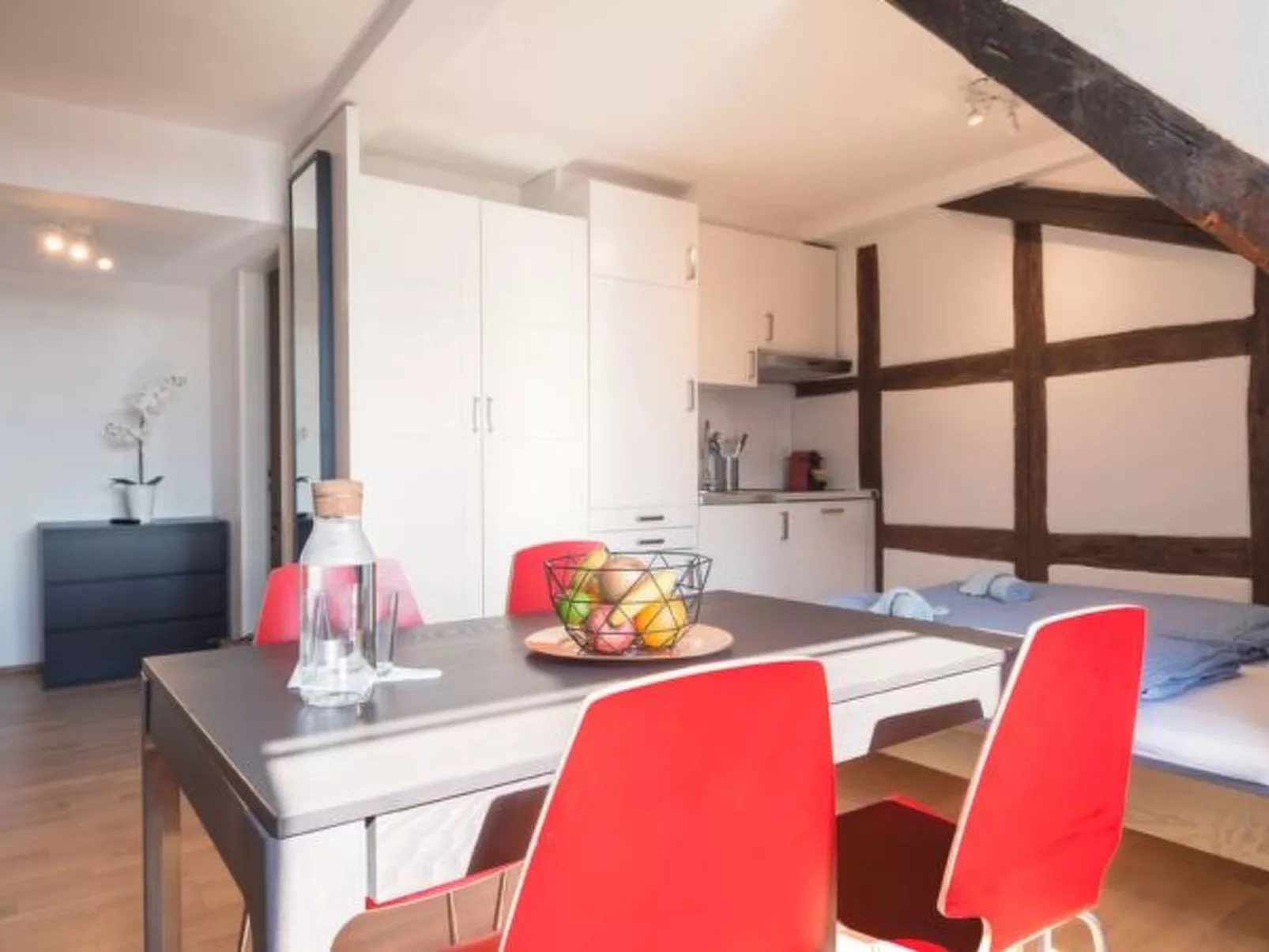 LU Mars IVb - Chapel Bridge HITrental Apartment - Drinnen