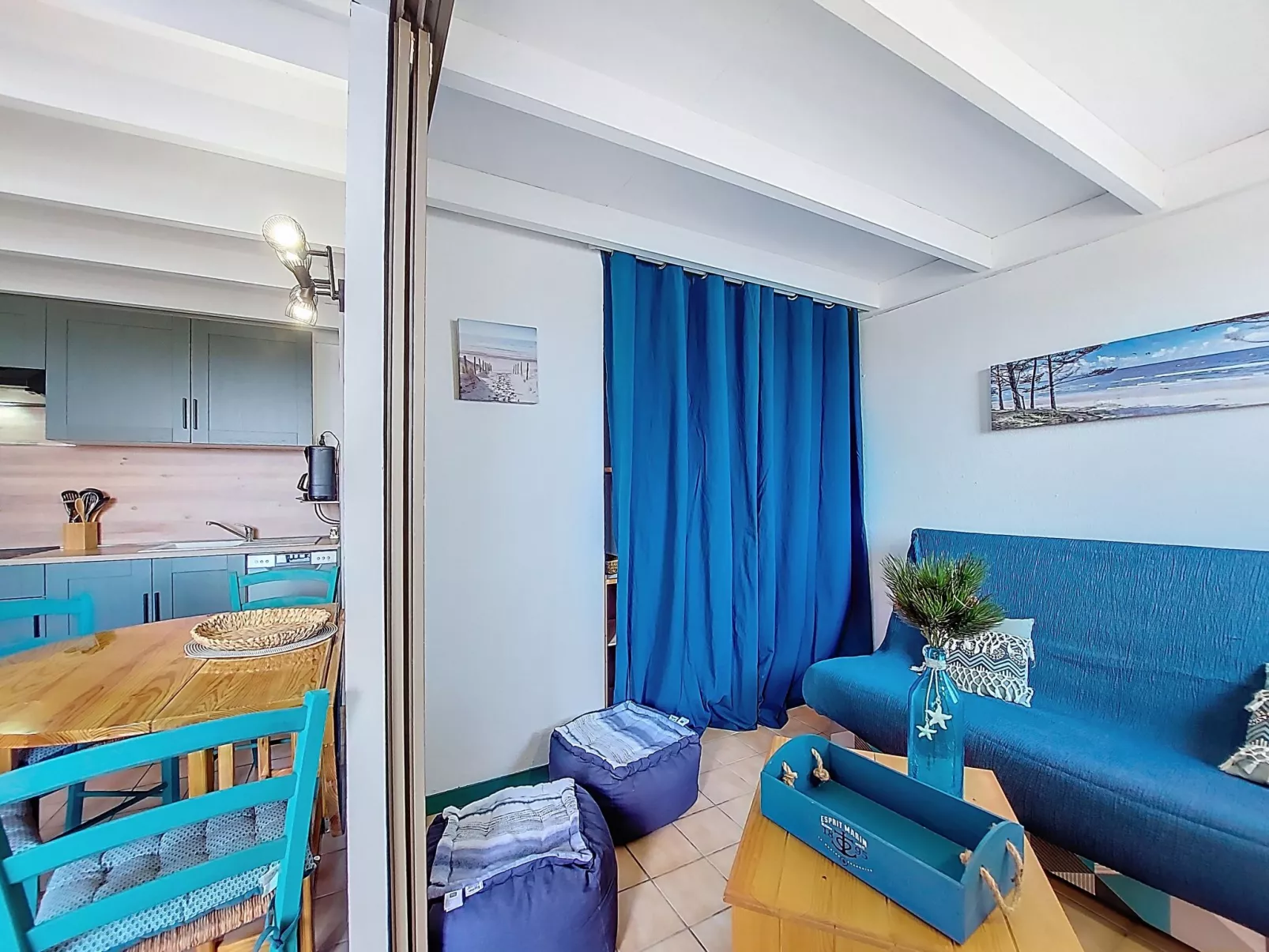 Les Soleils Rouges - Inside