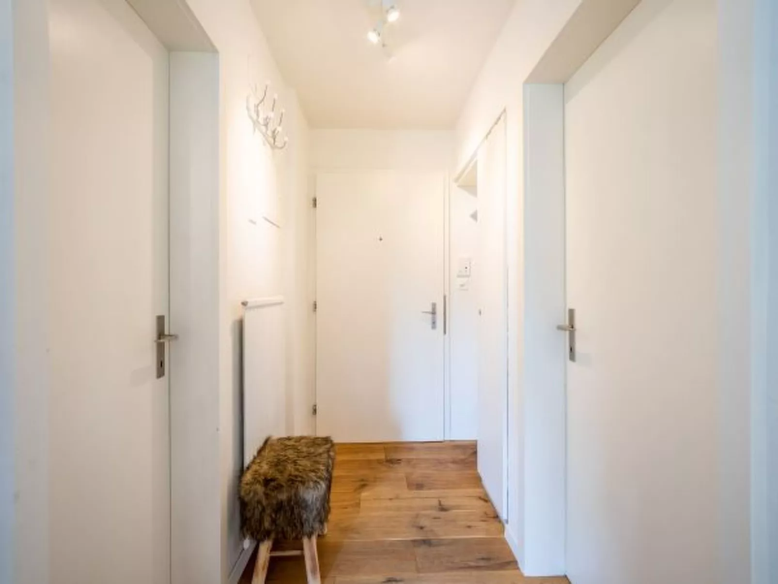 Casa Curnera 8 - Inside