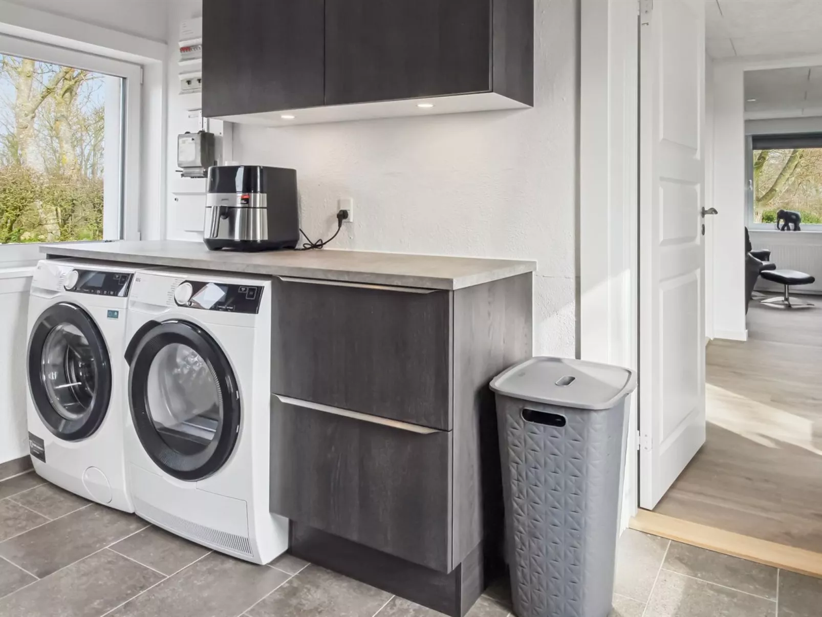 "Milan" - 20km from the sea - Inside