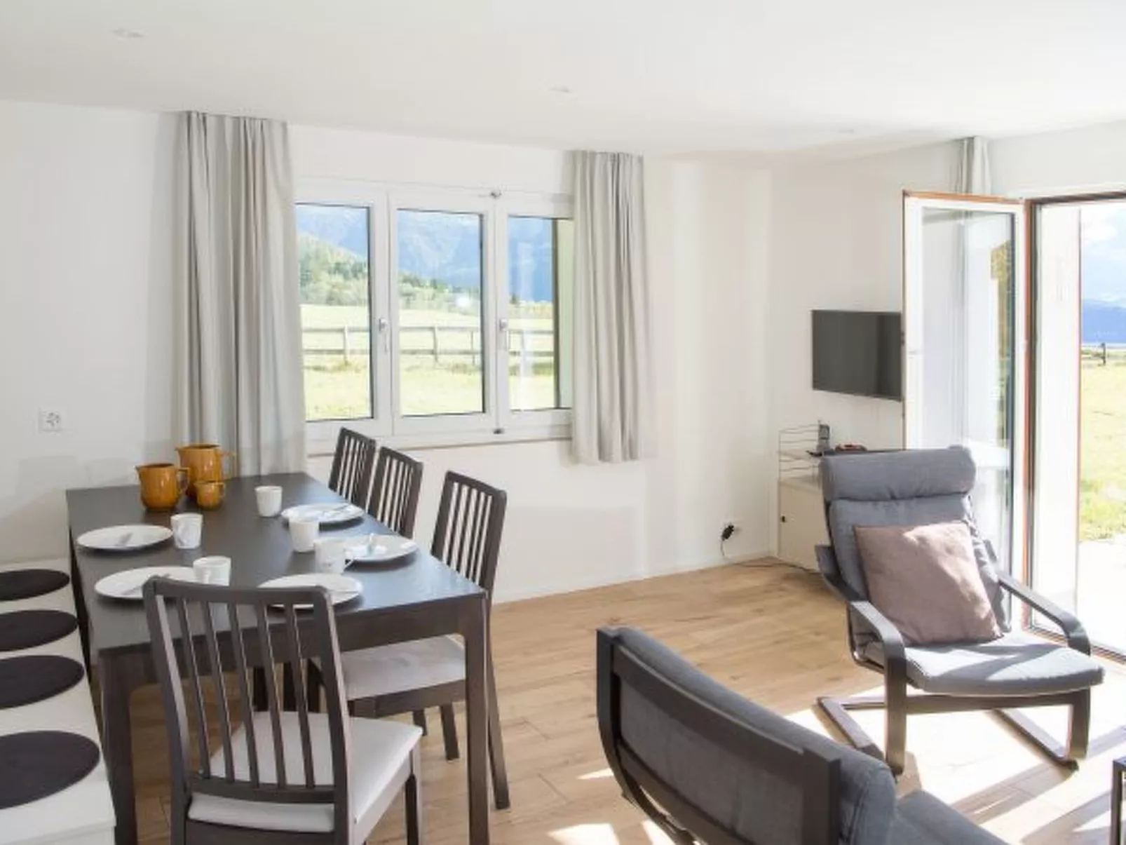 Mit Garten Tgeasa Schilendra-Lantsch/Lenz - Dedans