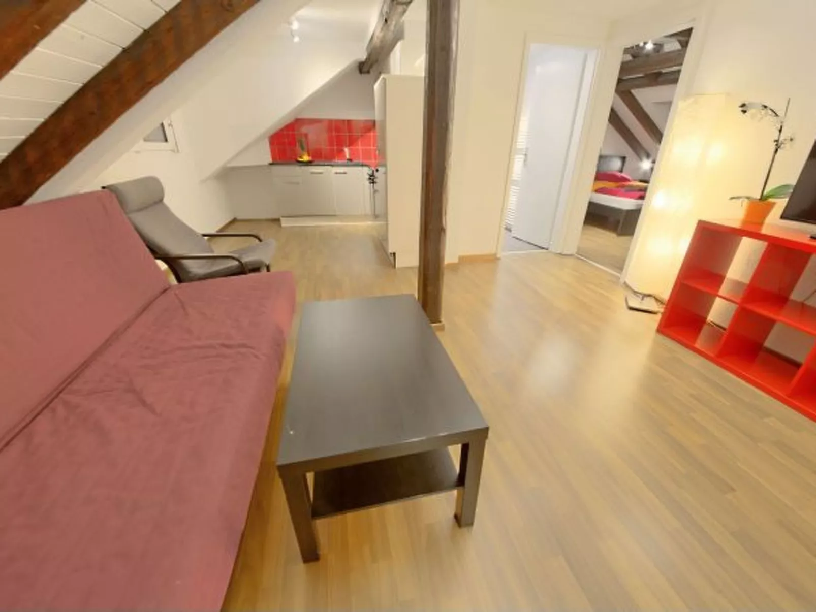 ZH Strawberry - Oerlikon HITrental Apartment - Dedans