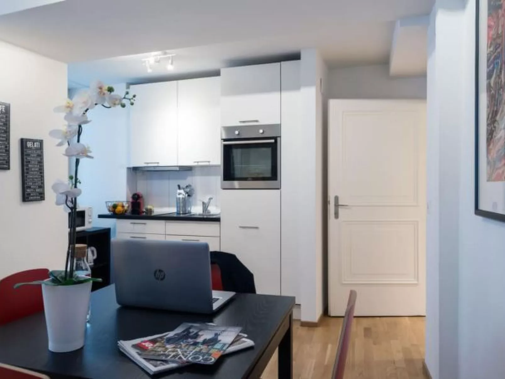 LU Venus ll - Old Town HITrental Apartment - Inside