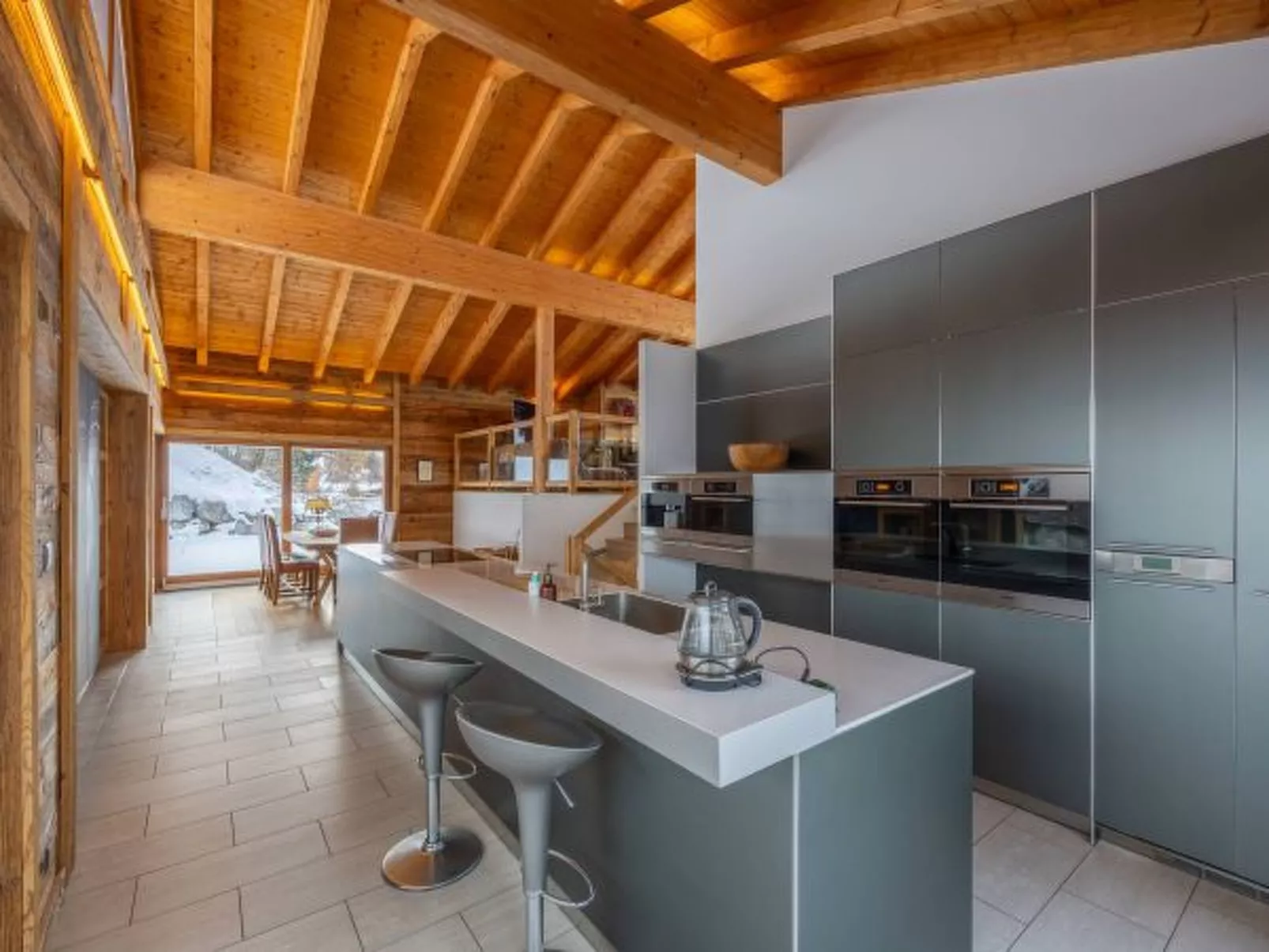 Above the Clouds - spacious chalet with great view - Draußen
