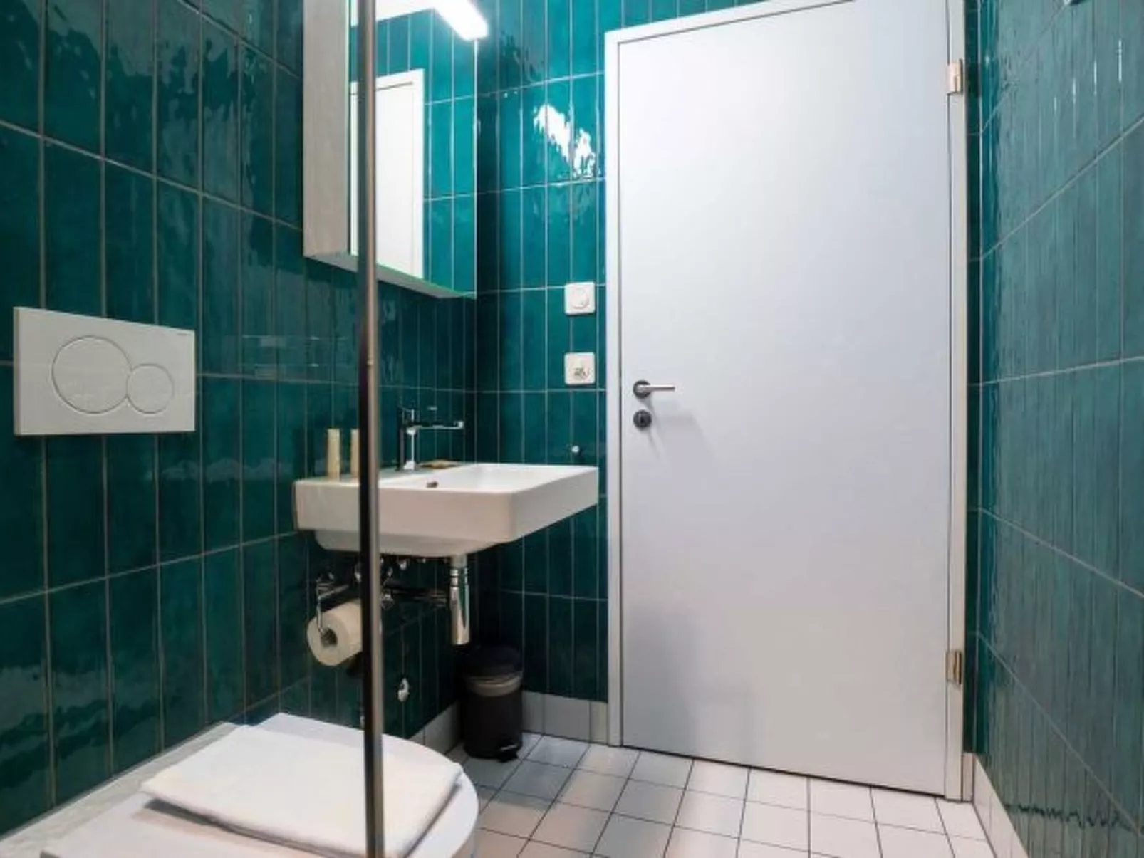 ZH Green 4 - Letzigrund HITrental Apartment - Drinnen