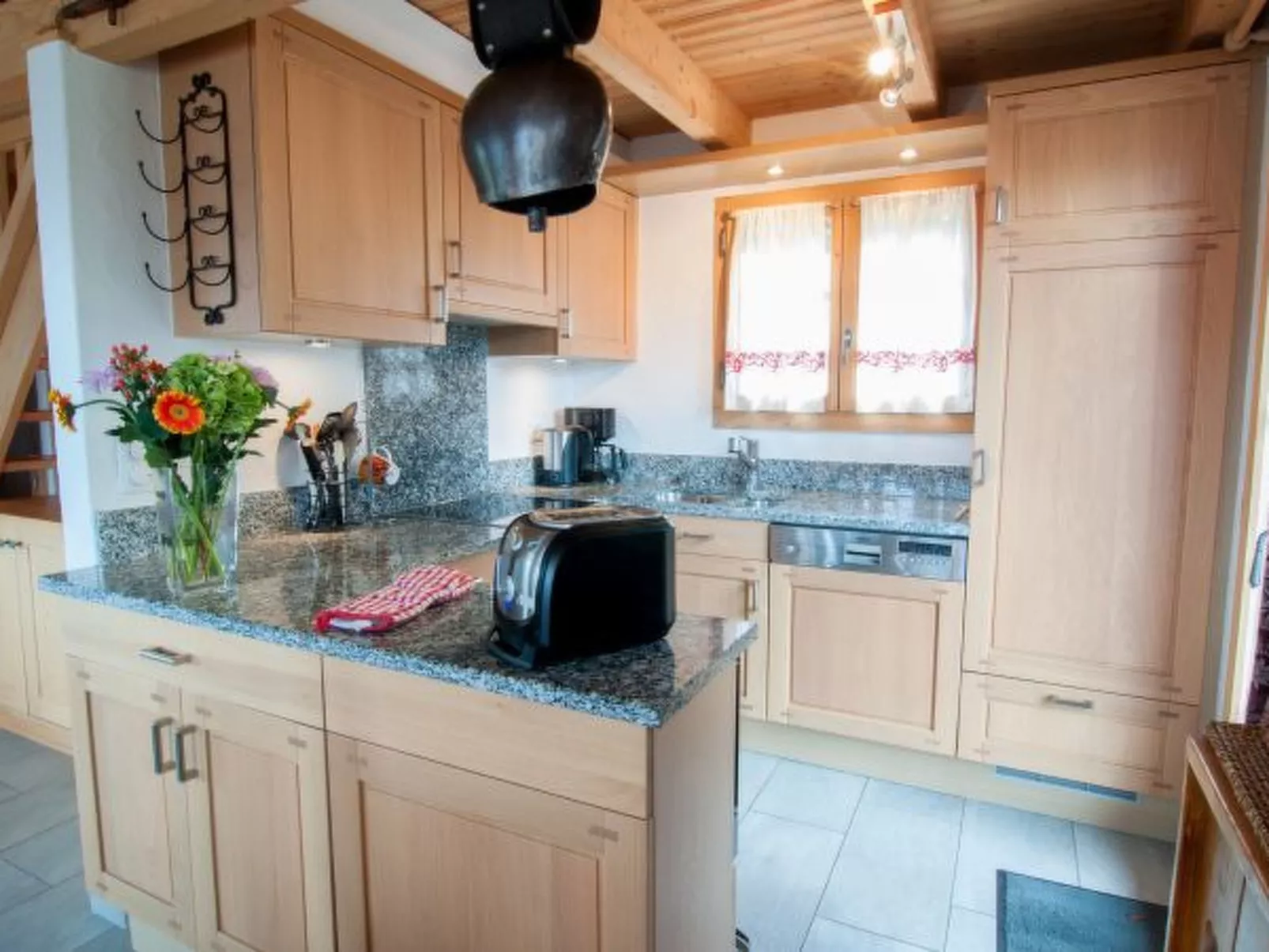 Chalet Lisa, ski-in/out, accessible by car - Drinnen