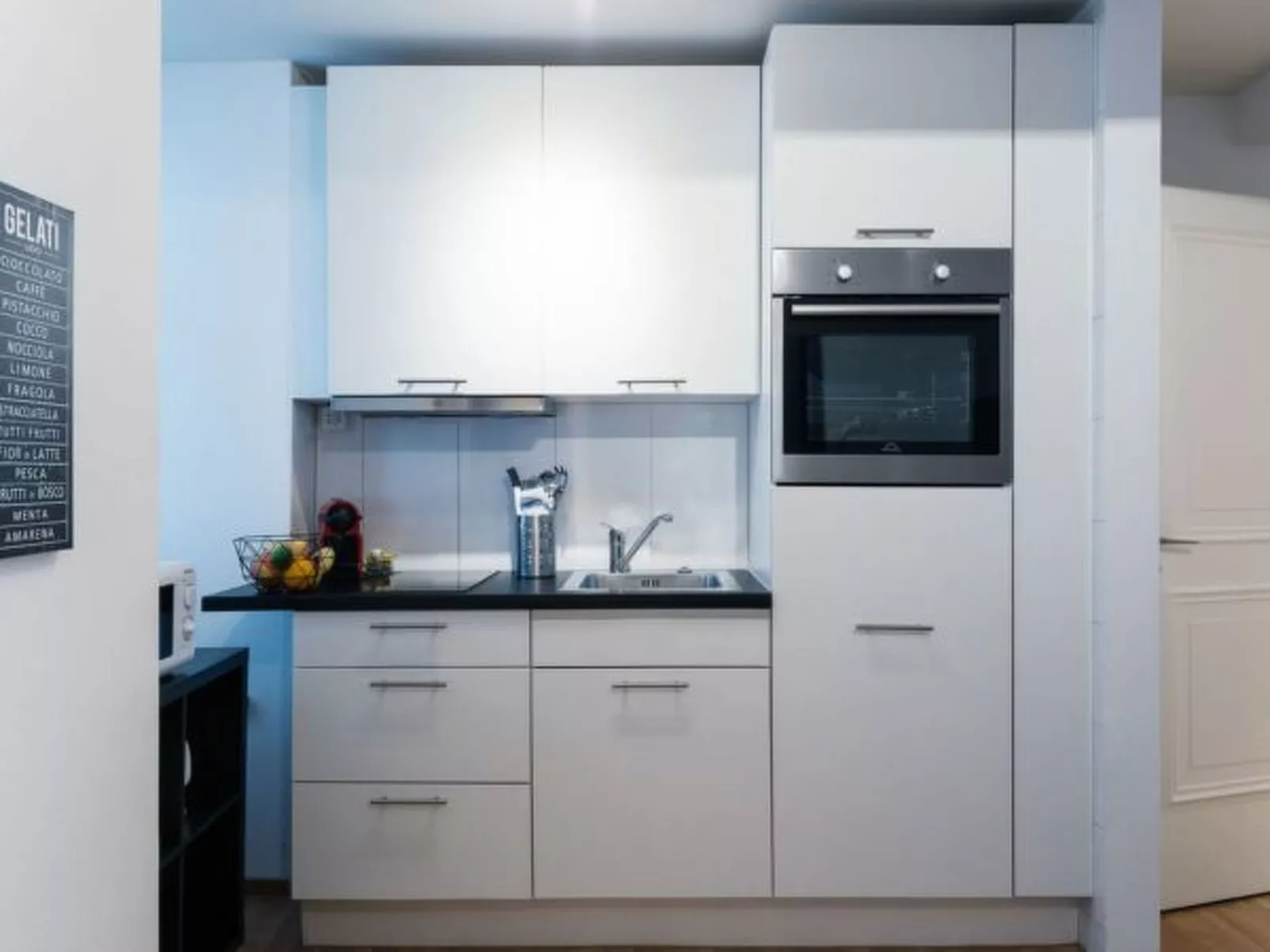 LU Venus ll - Old Town HITrental Apartment - Inside