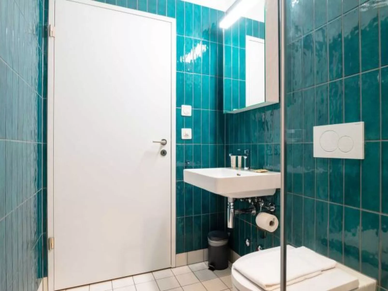 ZH Red 5 - Letzigrund HITrental Apartment - Dedans